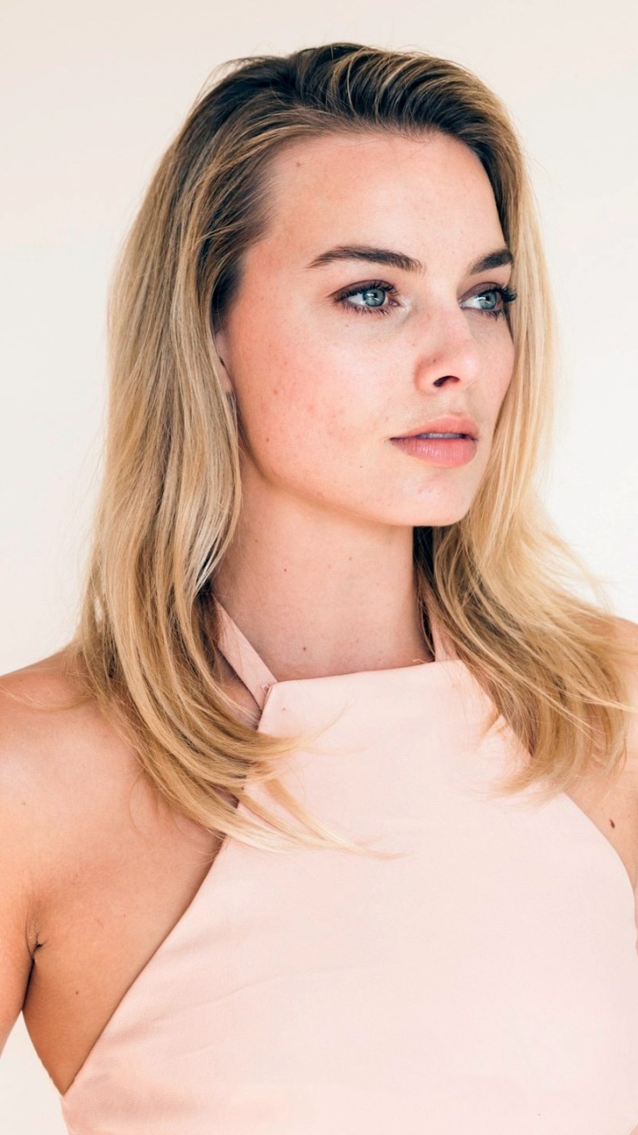 Celebrity Margot Robbie, Blue Eyes, Blonde, Actress, Australian, 720x1280, Phone HD Wallpaper