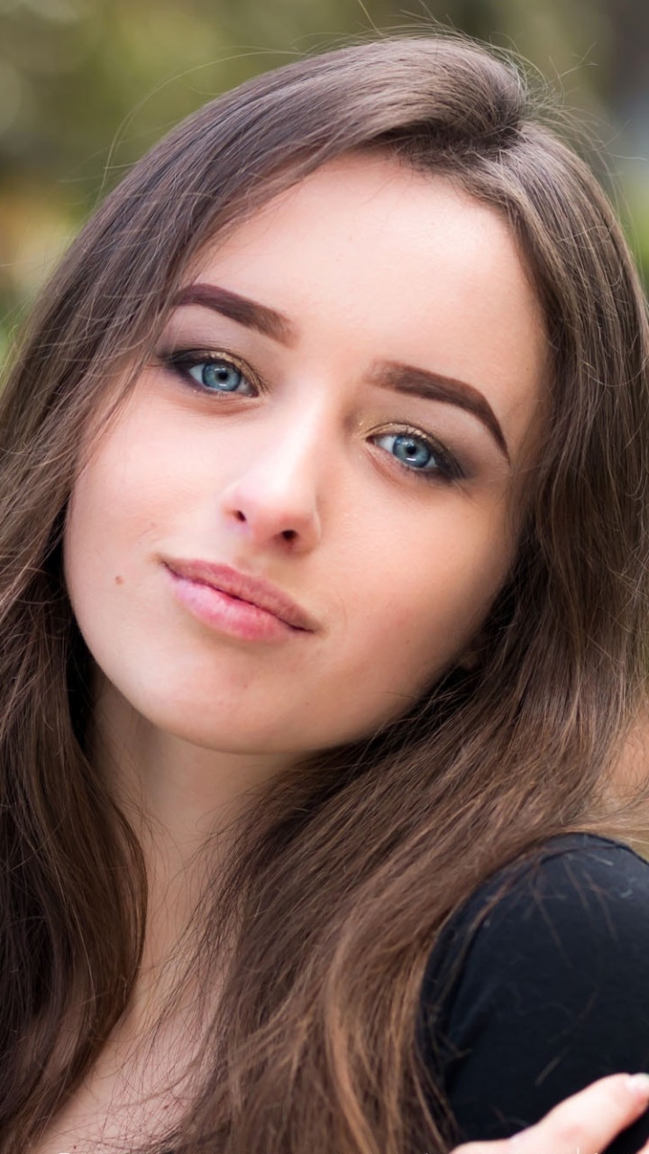 Women Model, Blue Eyes, Brunette, 720x1280, Phone HD Wallpaper