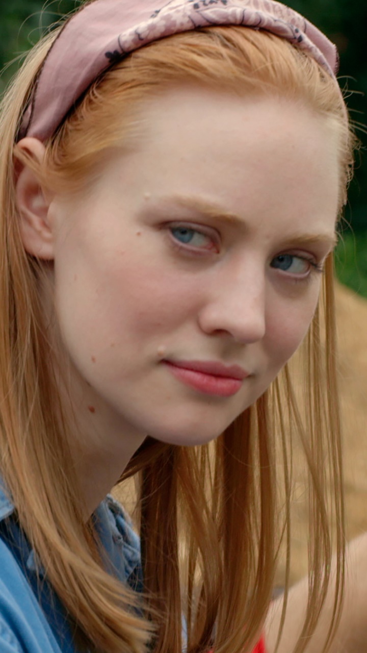 Celebrity Deborah Ann Woll, 720x1280, Phone HD Wallpaper
