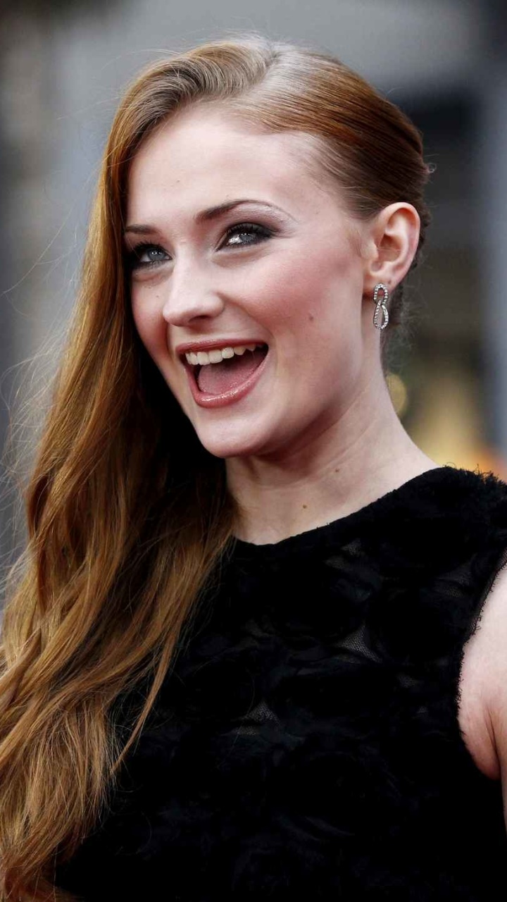 Celebrity Sophie Turner, 720x1280, Phone HD Wallpaper
