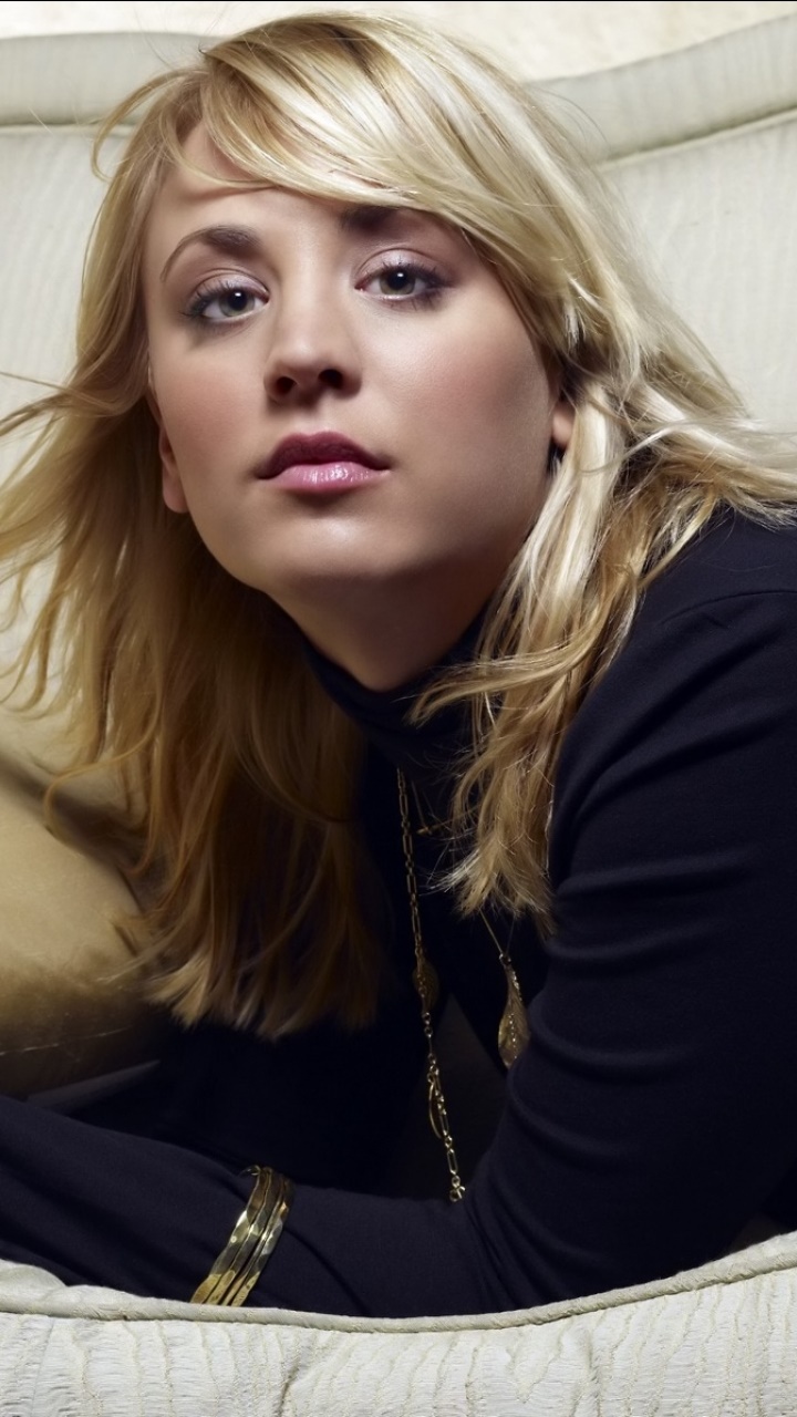 Celebrity Kaley Cuoco, 720x1280, Phone HD Wallpaper