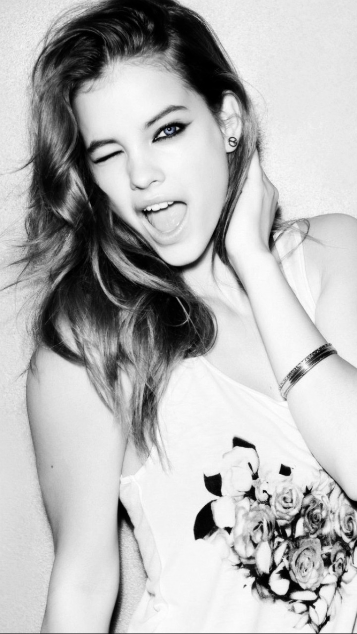 Celebrity Barbara Palvin, Brunette, Black and White, 720x1280, Phone HD Wallpaper