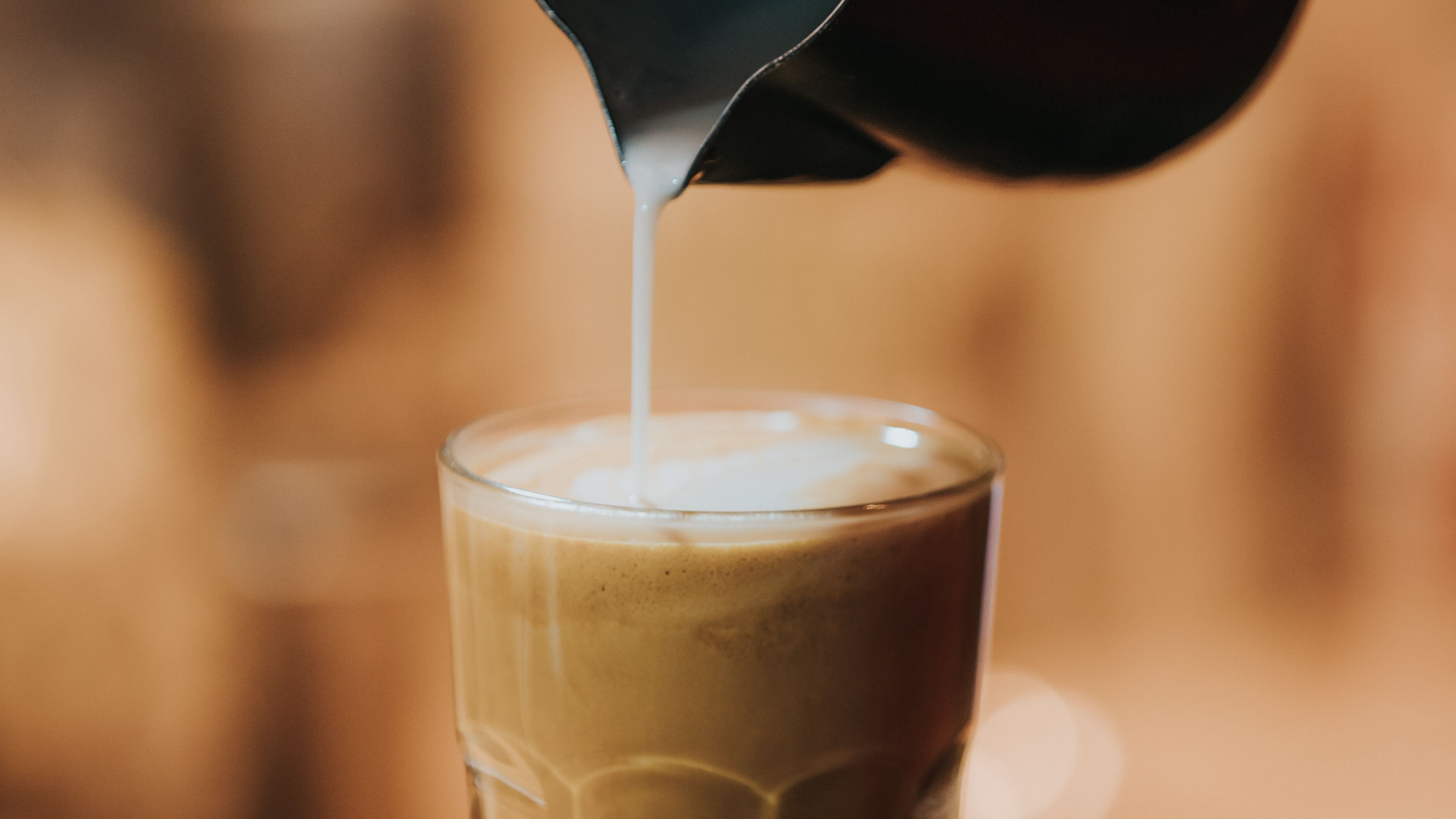 coffee, milk, glass, hand, drink, 4k, HD Wallpaper