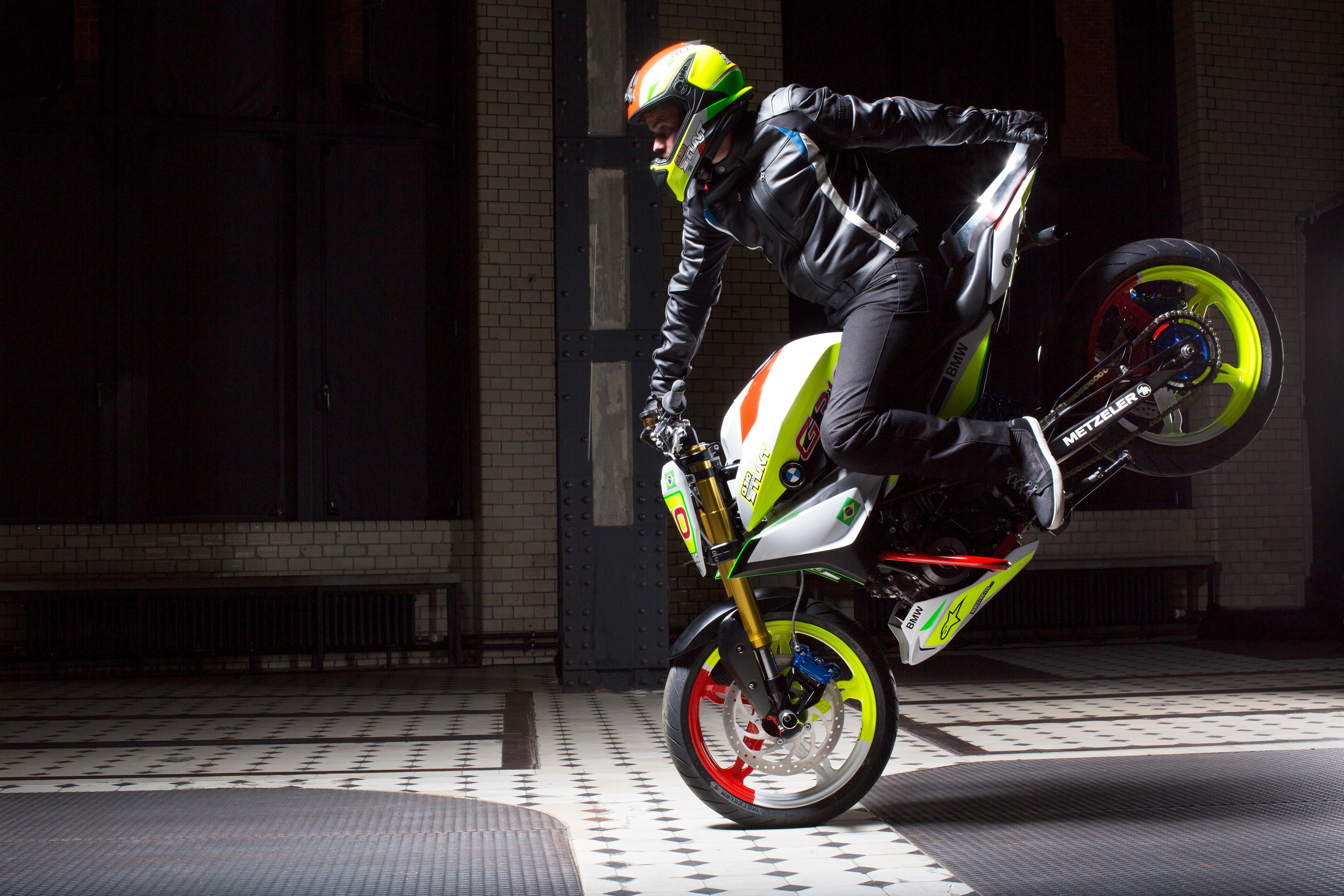 bikes, stunt, stoppie, hd, 4k, 5k, HD Wallpaper