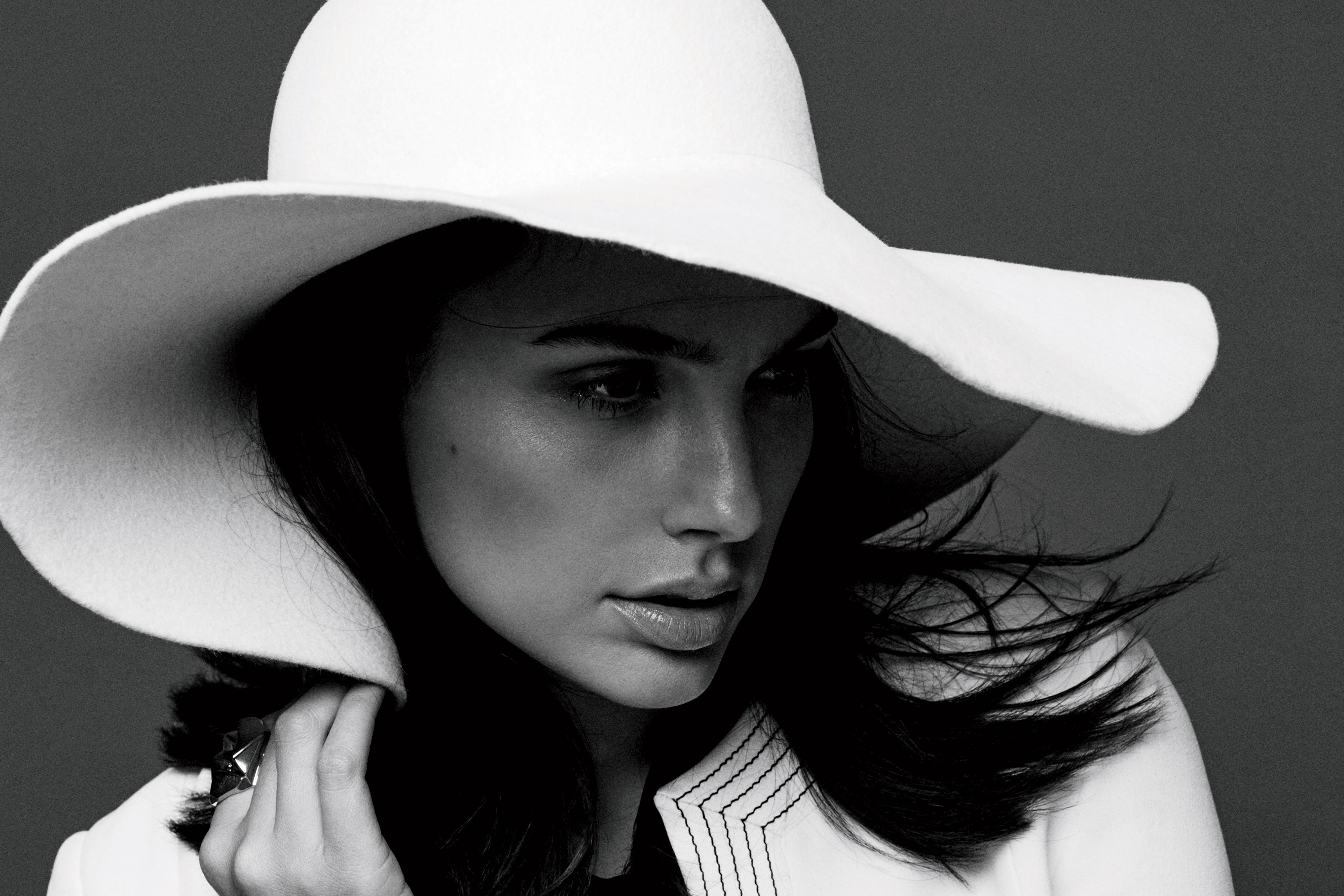 gal gadot, celebrities, girls, hd, monochrome, hat, black and white, HD Wallpaper