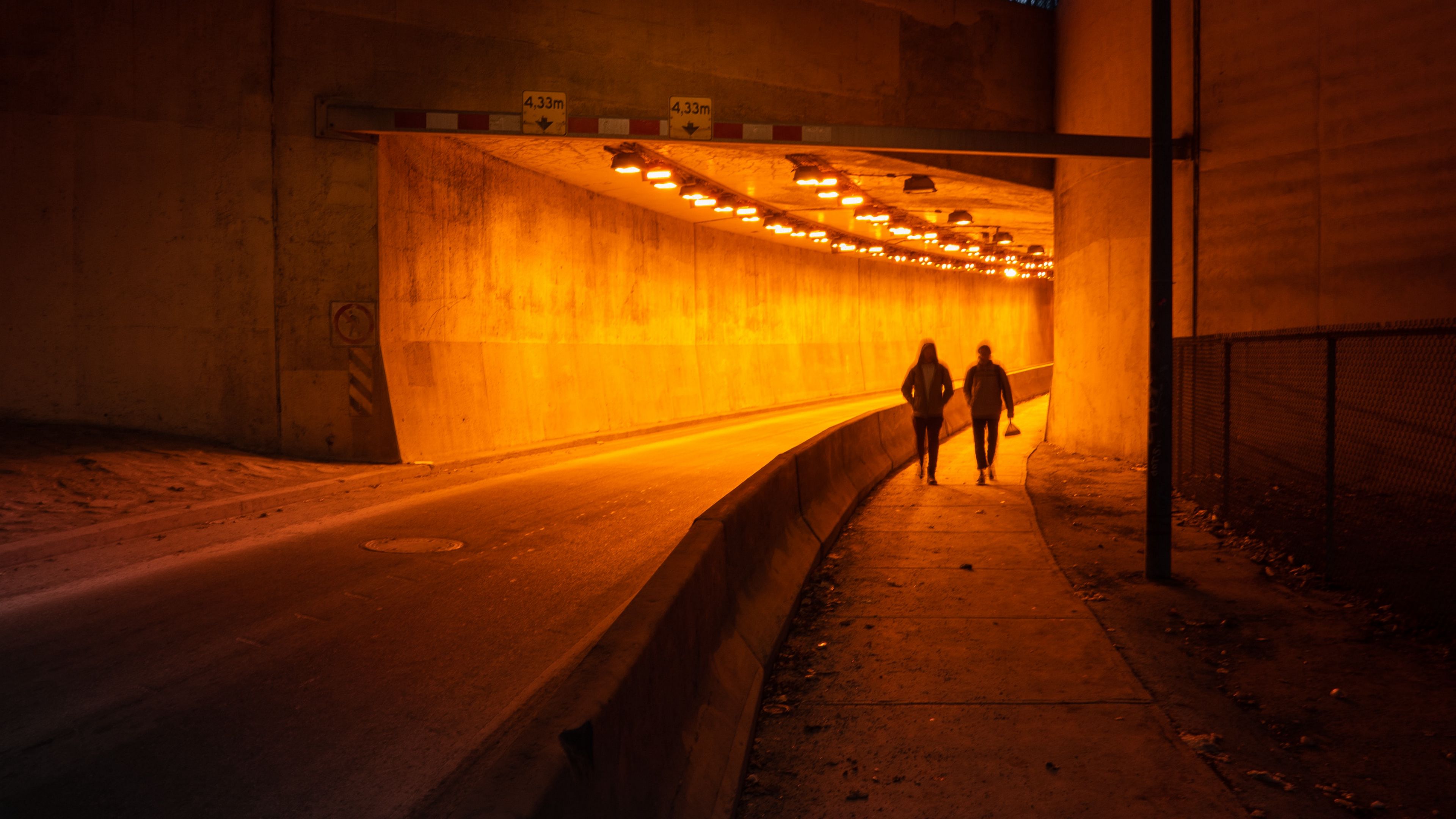 people, silhouettes, tunnel, dark, 4k, HD Wallpaper