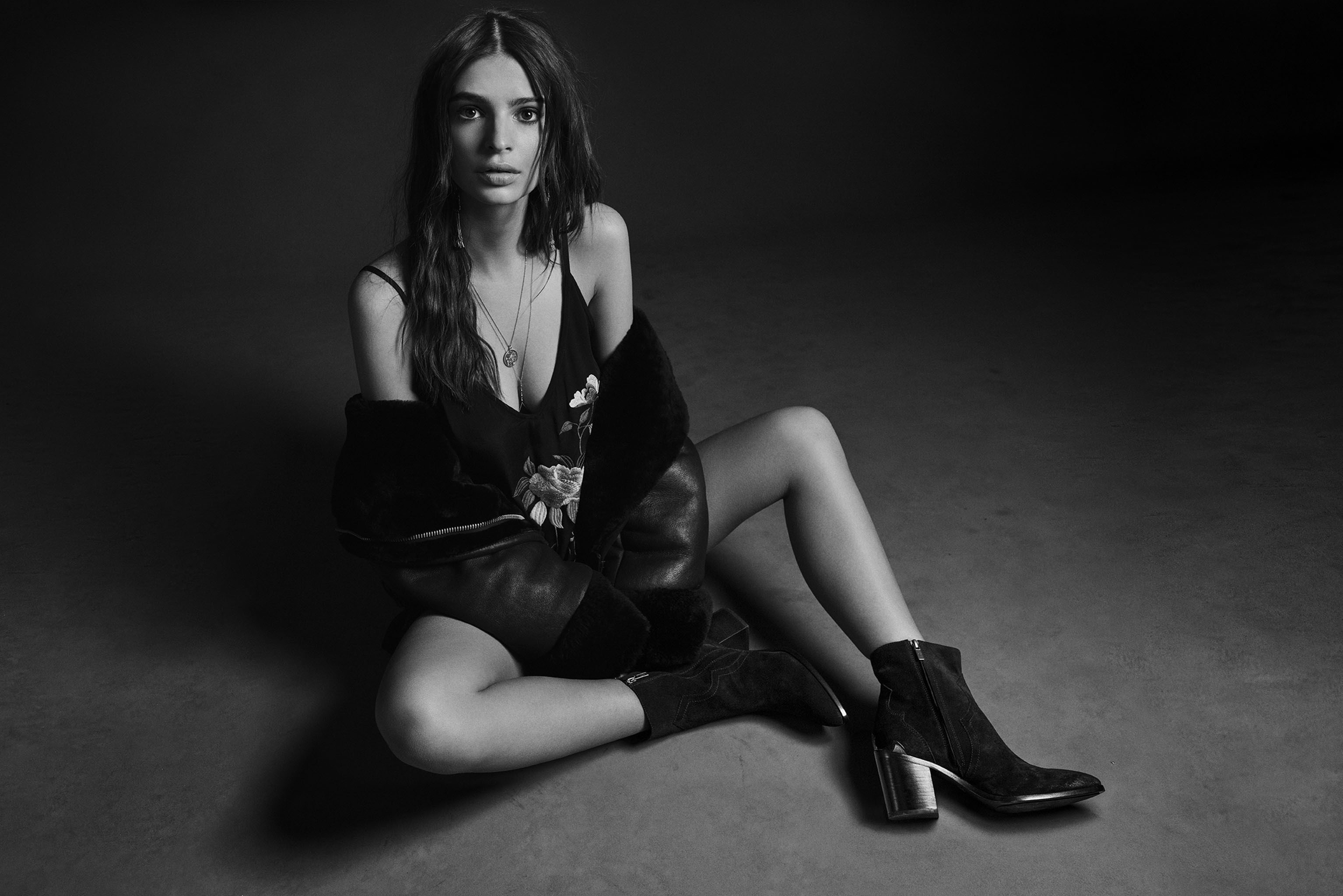 emily ratajkowski, celebrities, girls, monochrome, black and white, hd, HD Wallpaper