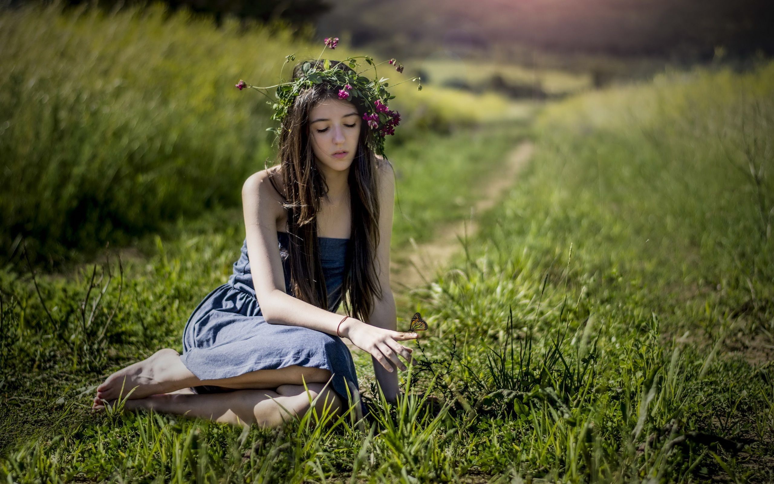 girls, hd, cute, butterfly, grass, HD Wallpaper