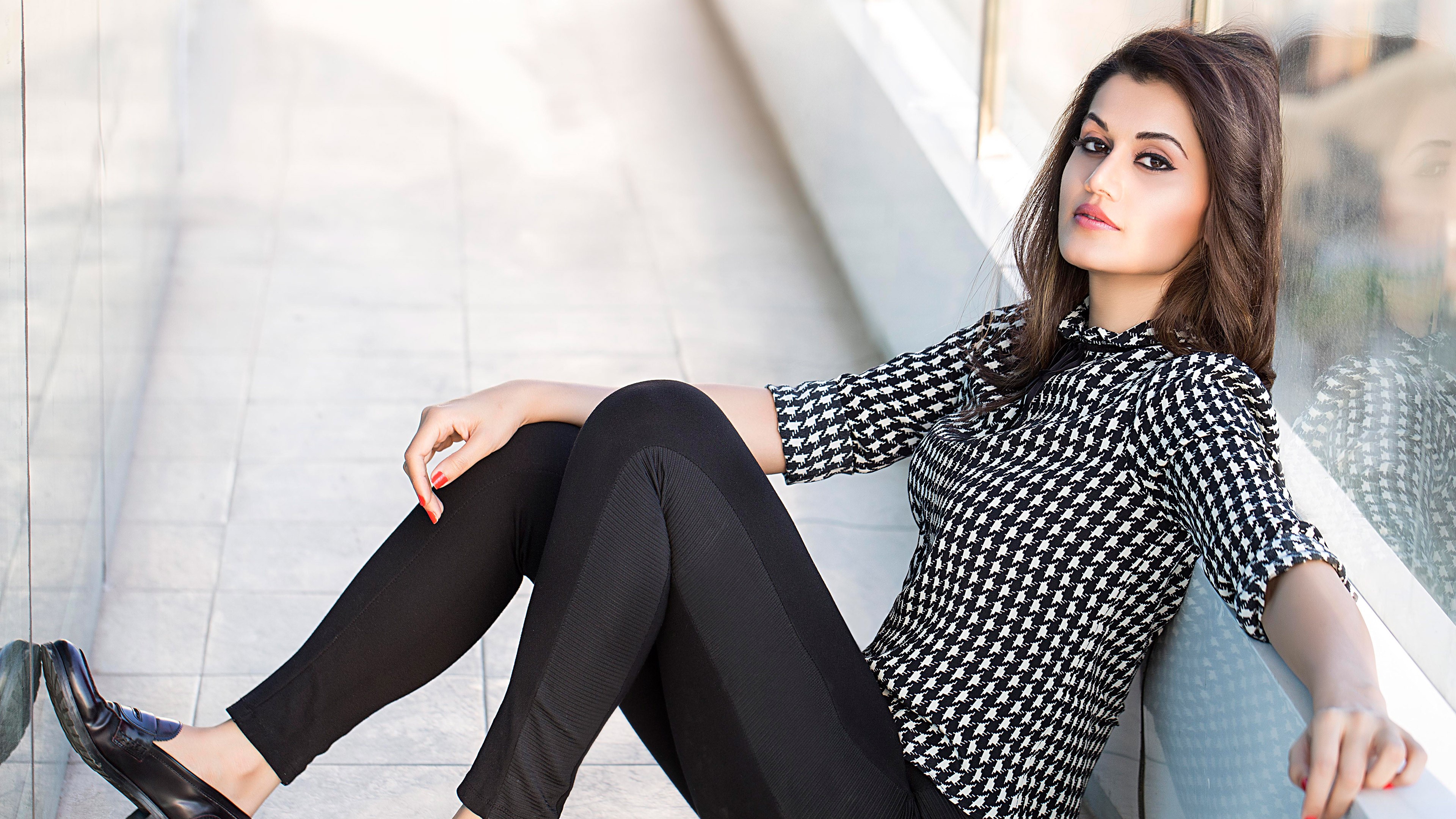 taapsee, indian celebrities, girls, desi girls, HD Wallpaper
