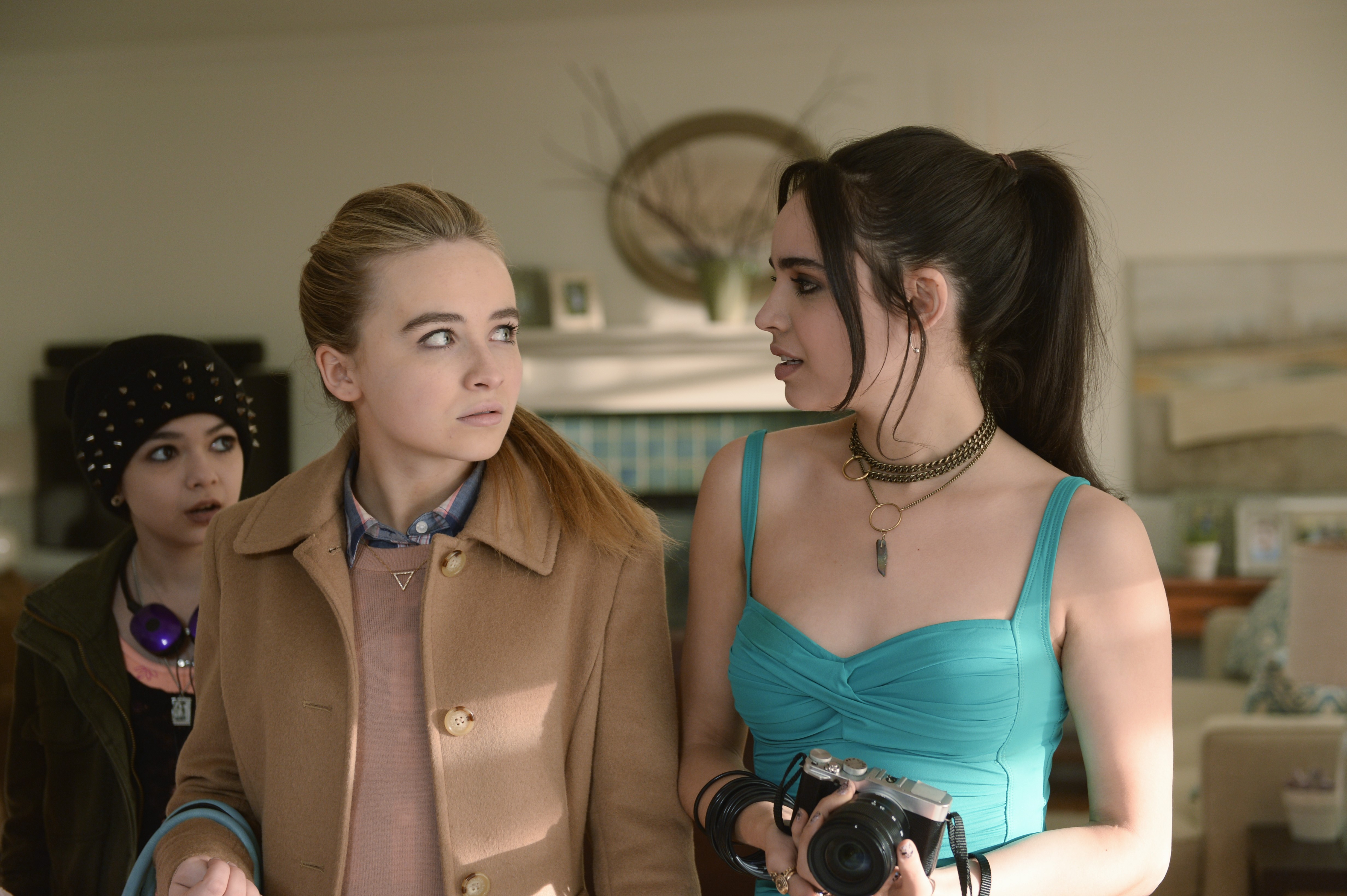 adventures in babysitting, movies, 2016 movies, HD Wallpaper