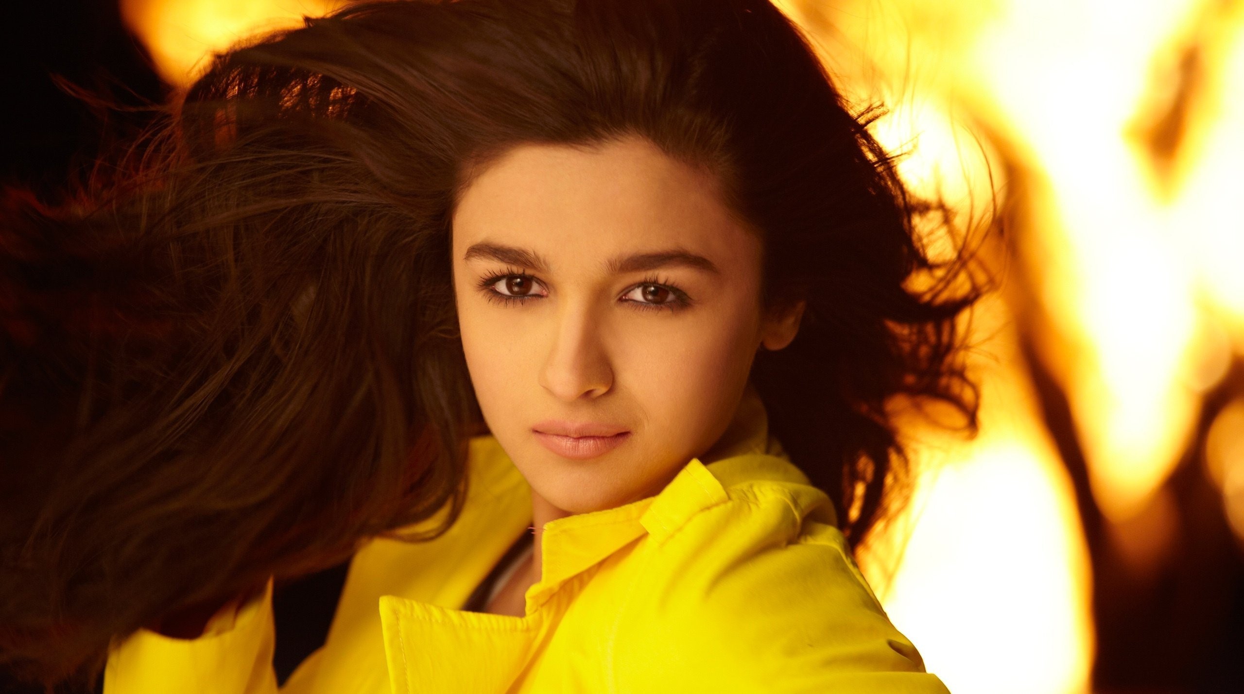 alia bhatt, indian celebrities, desi girls, girls, yellow, HD Wallpaper