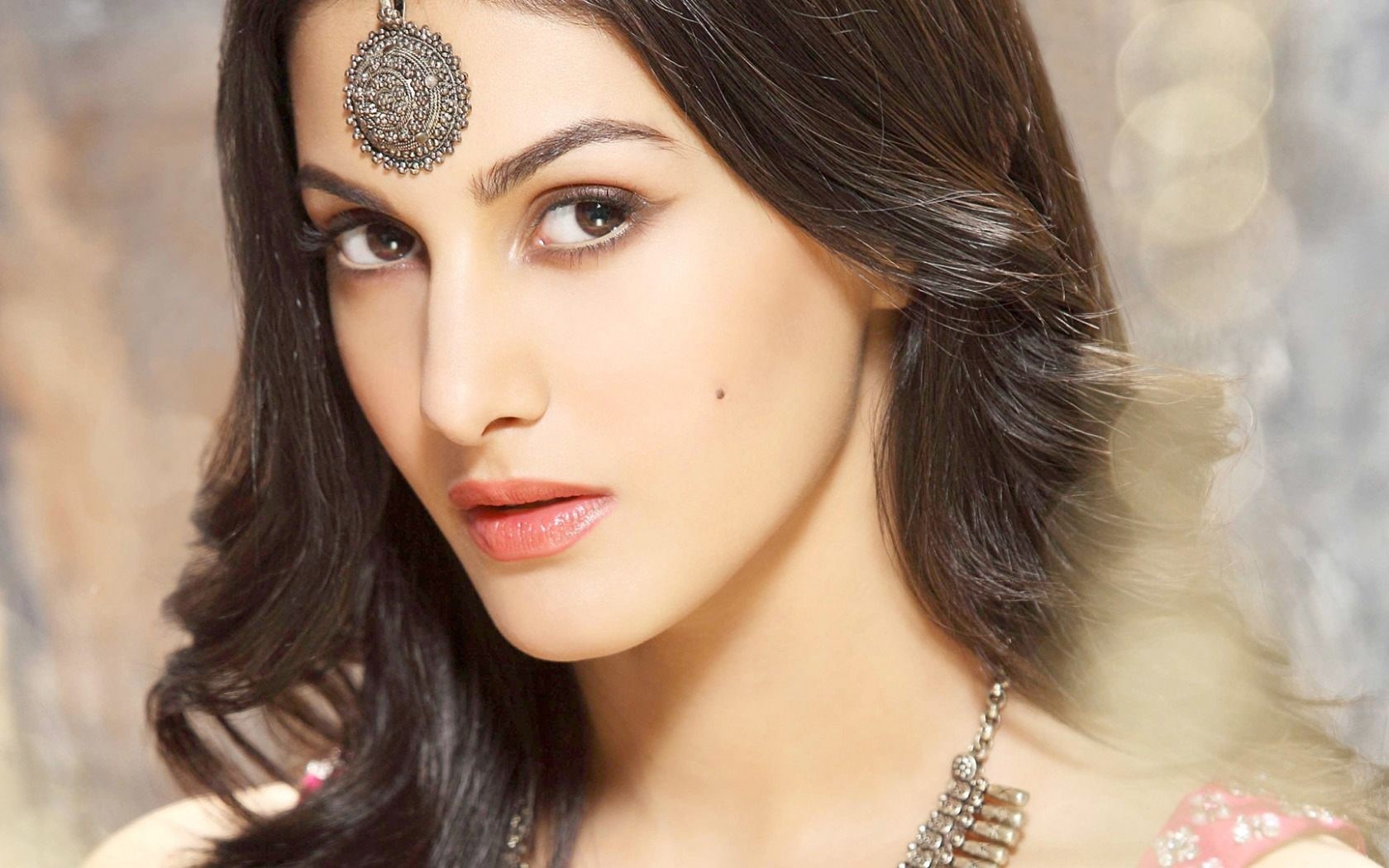 amrya dastur, indian celebrities, girls, desi girls, HD Wallpaper