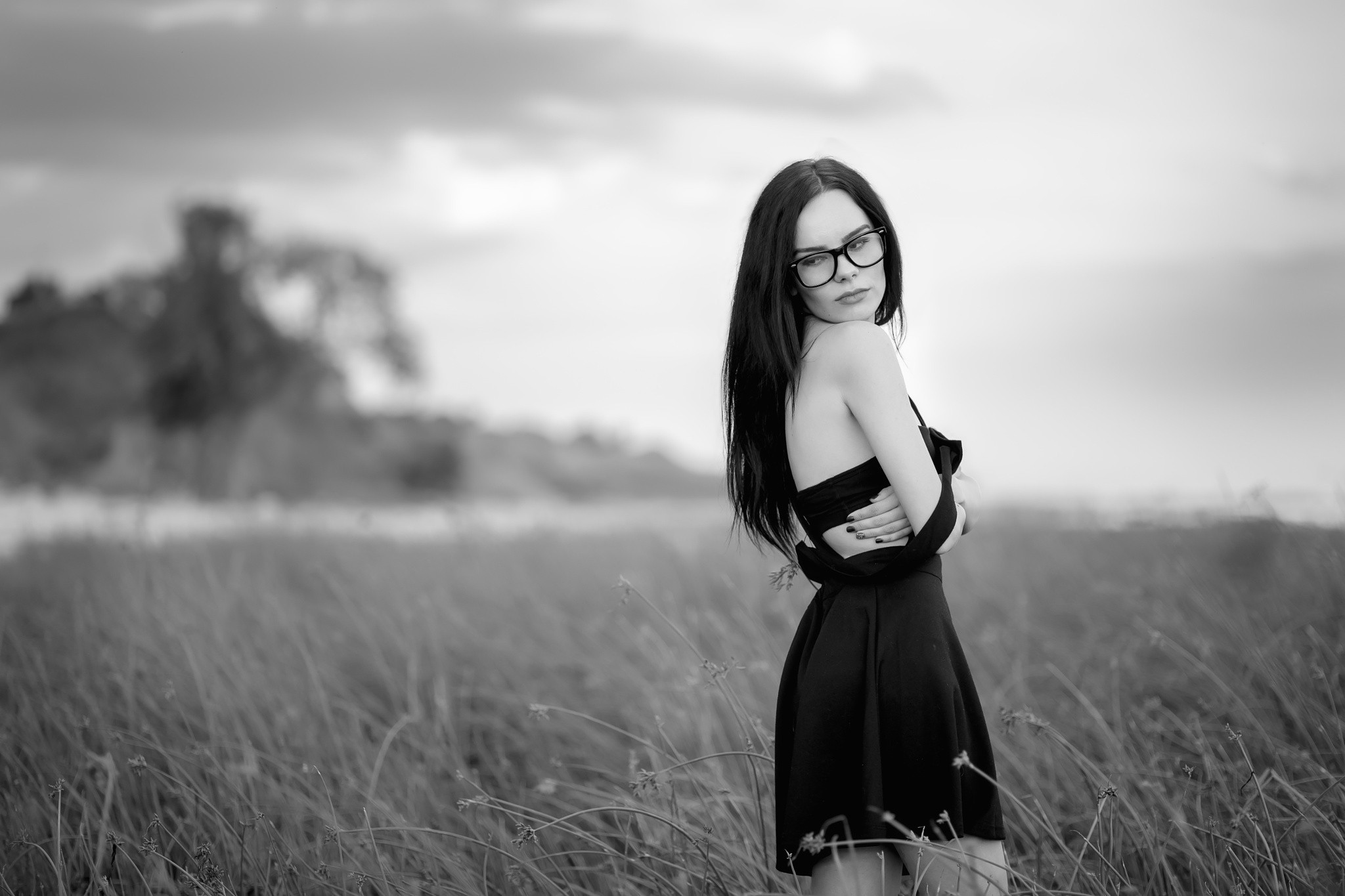 girls, model, field, monochrome, black and white, black dress, HD Wallpaper