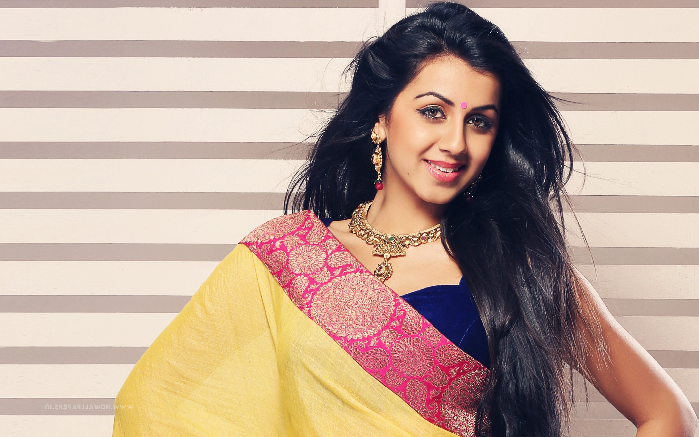 nikki galrani, indian celebrities, girls, desi girls, HD Wallpaper