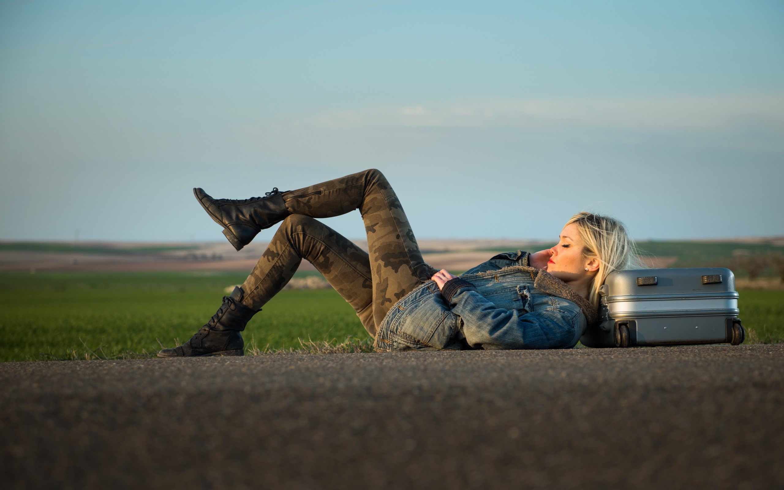girls, road, blonde, HD Wallpaper