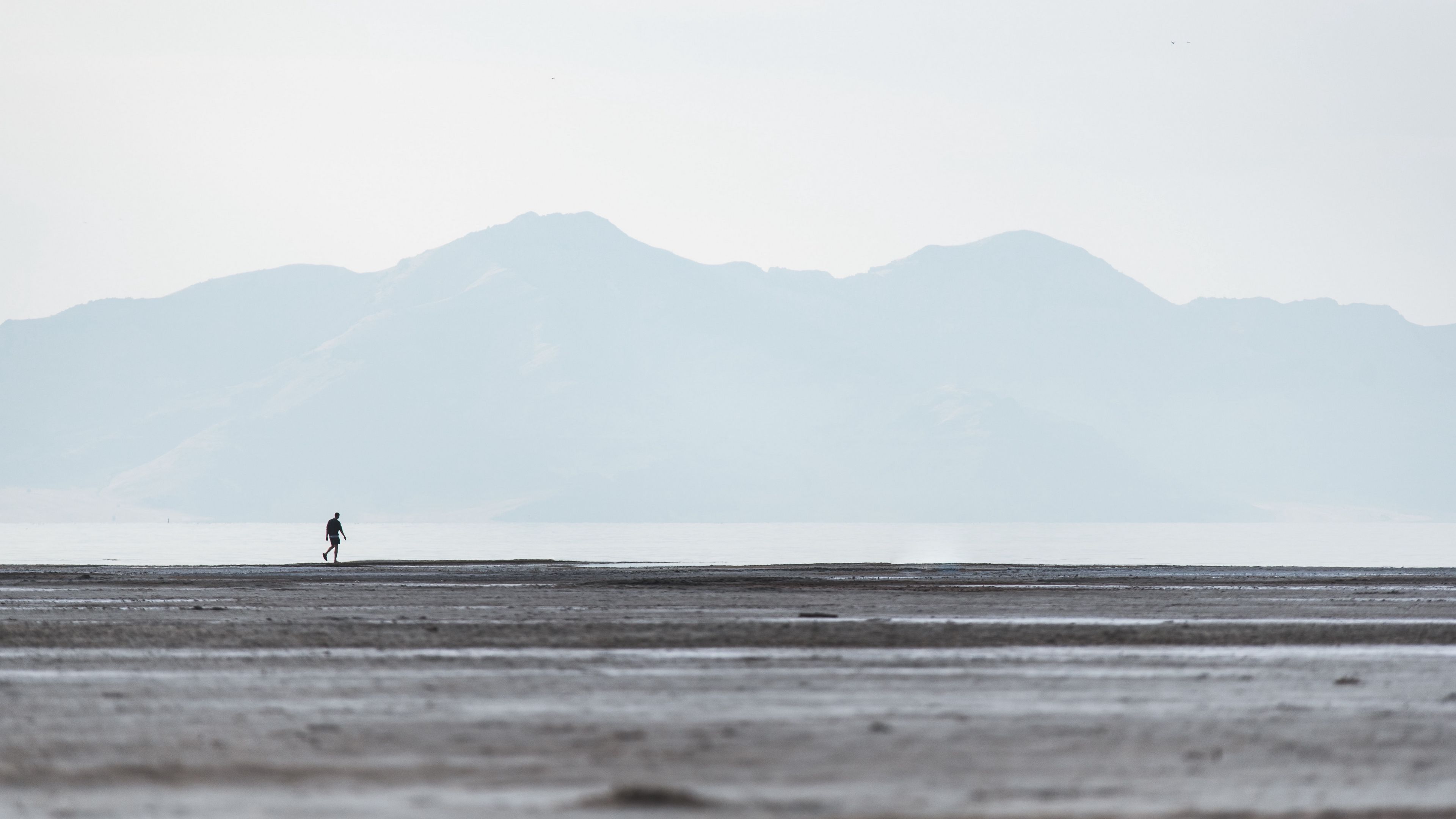 man, loneliness, lonely, horizon, minimalism, 4k, HD Wallpaper