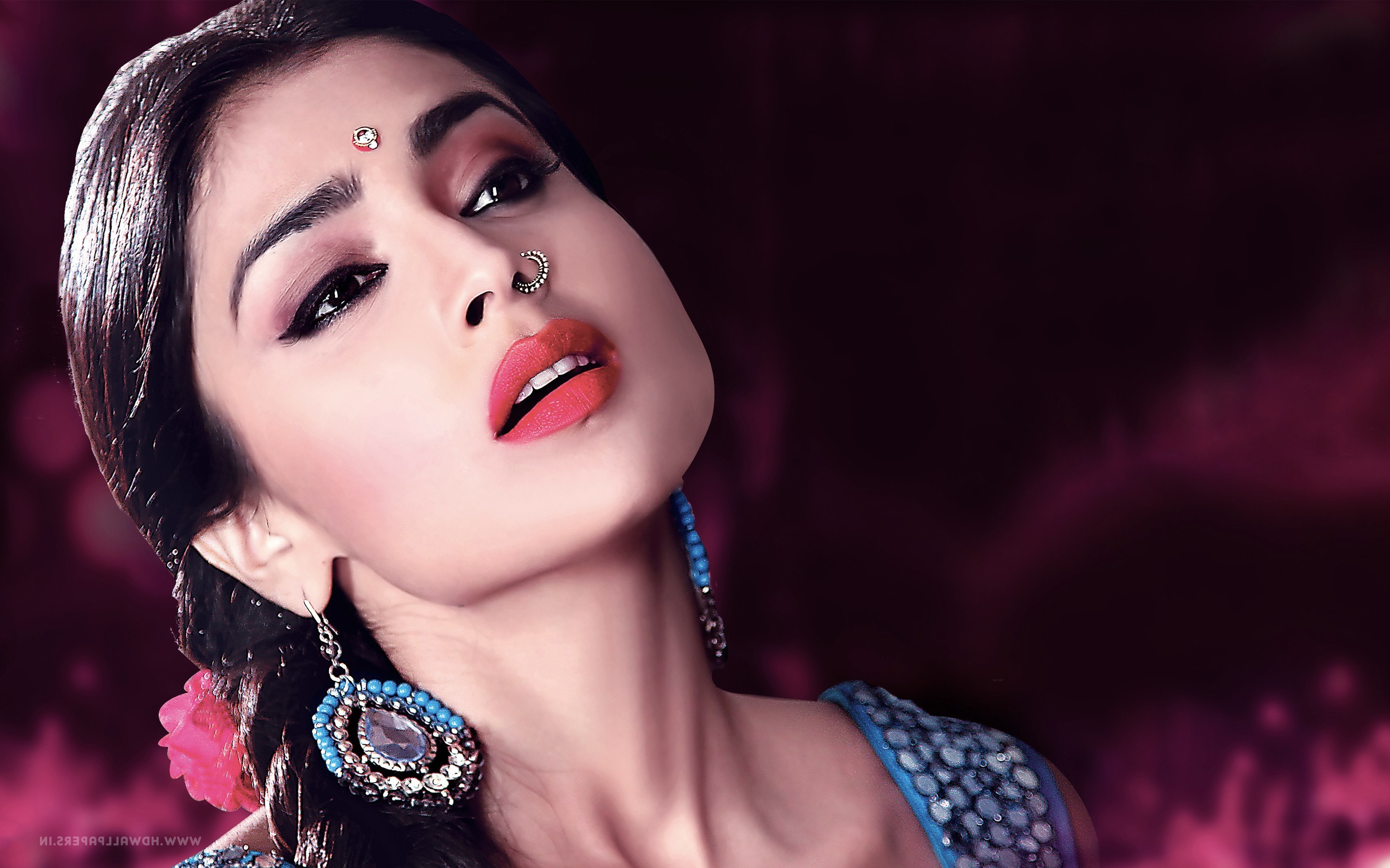 shriya saran, indian celebrities, girls, desi girls, HD Wallpaper