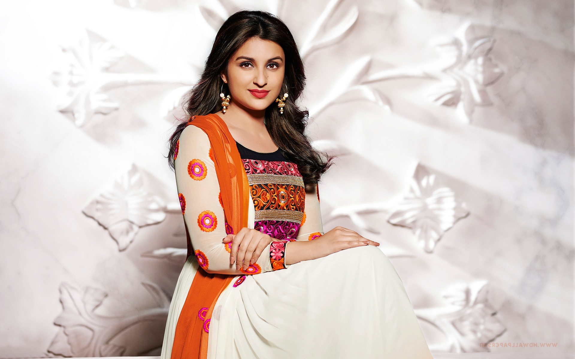 parineeti chopra, celebrities, girls, desi girls, HD Wallpaper