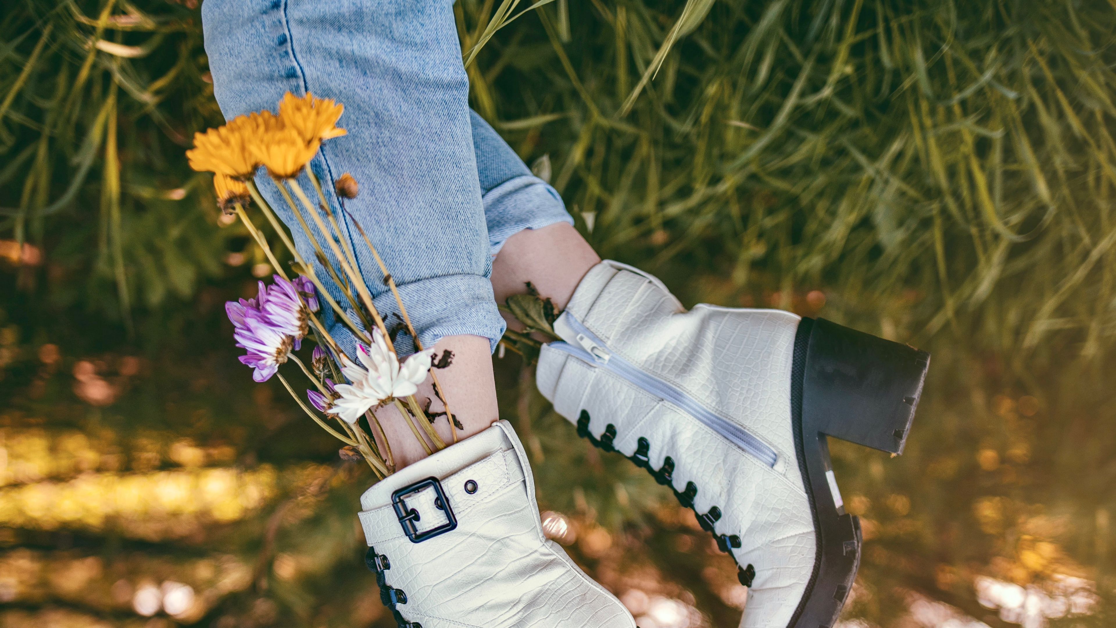 legs, shoes, flowers, jeans, grass, 4k, HD Wallpaper
