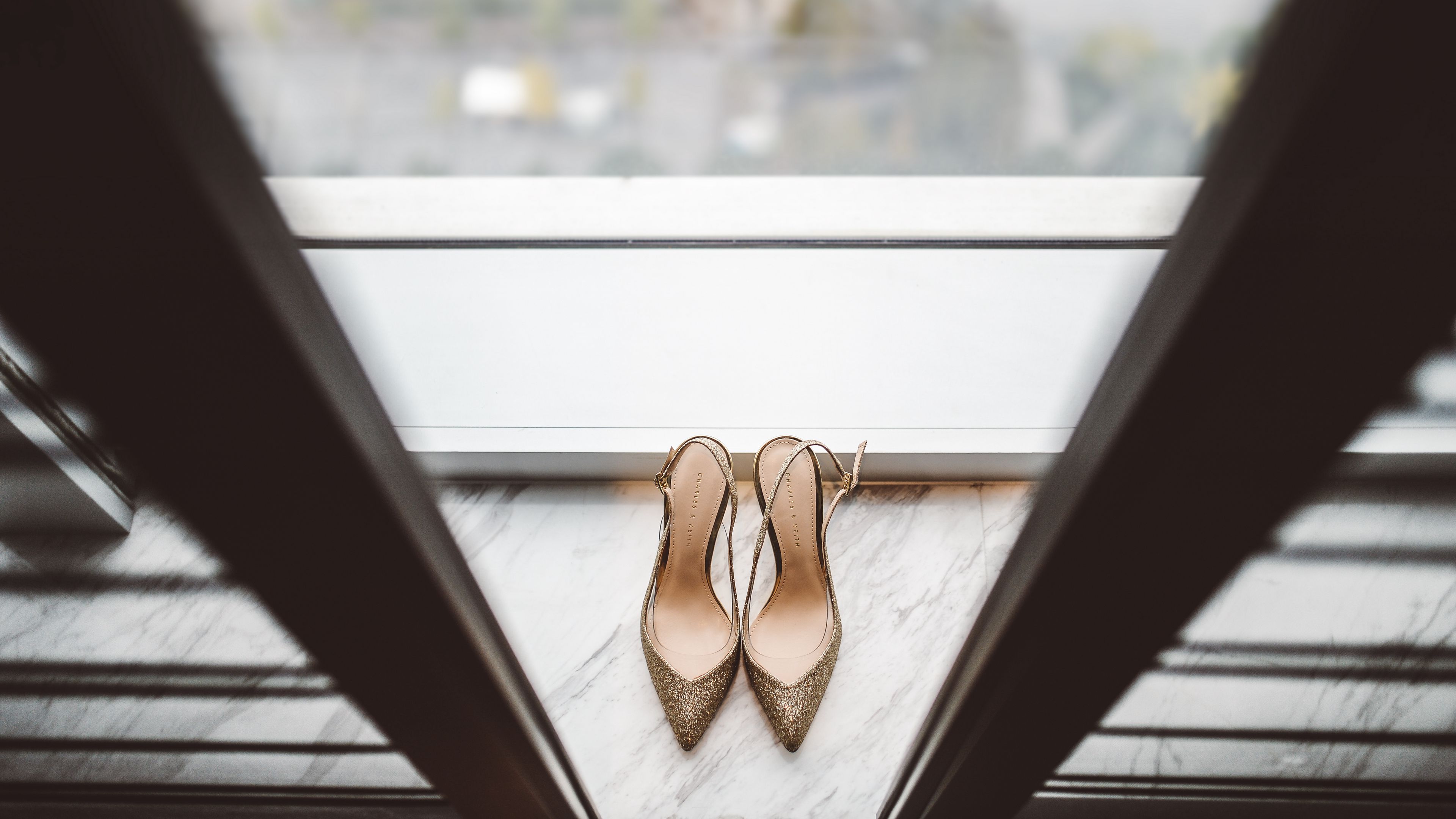 shoes, golden, window, 4k, HD Wallpaper