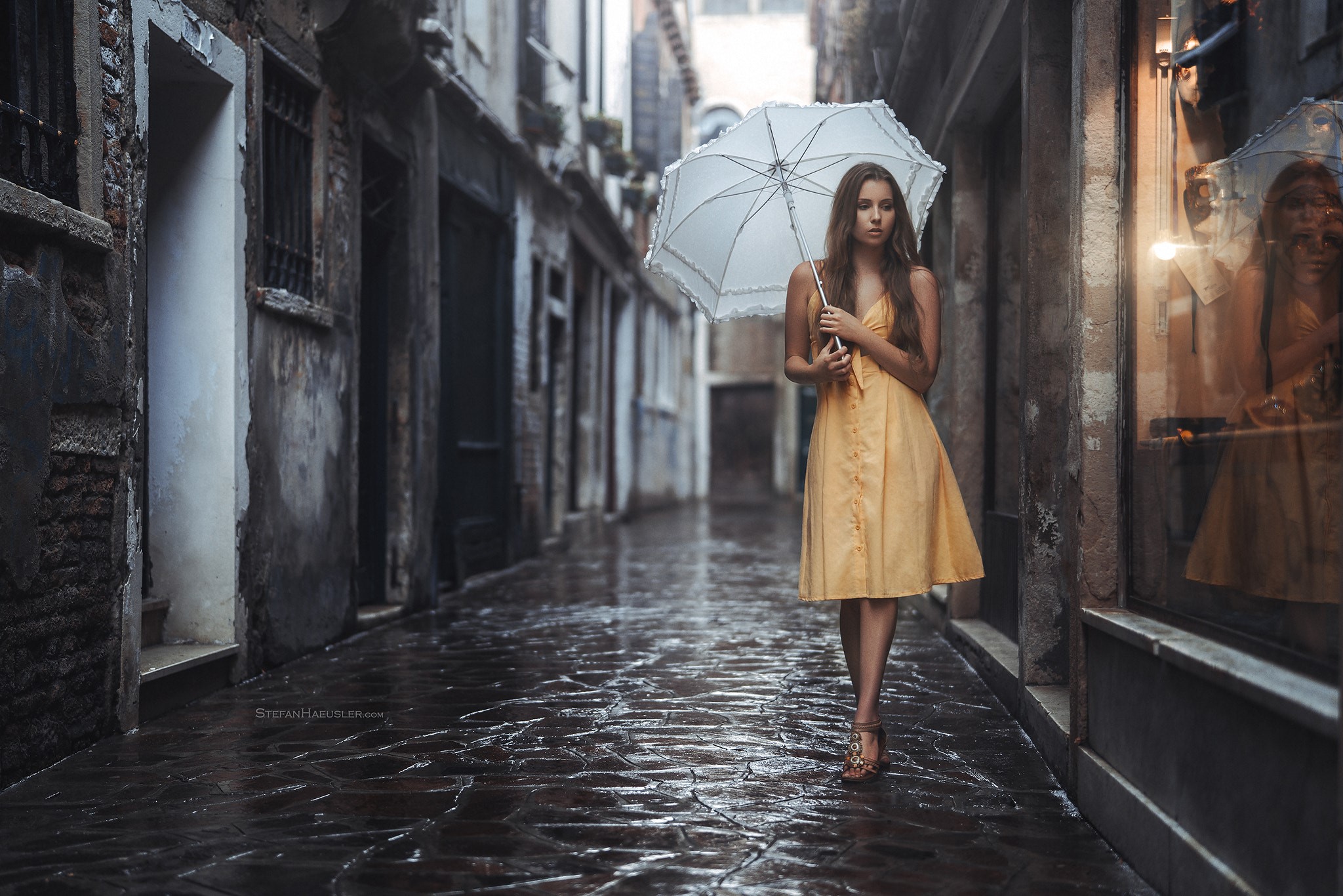 girls, model, hd, umbrella, rain, yellow dress, HD Wallpaper