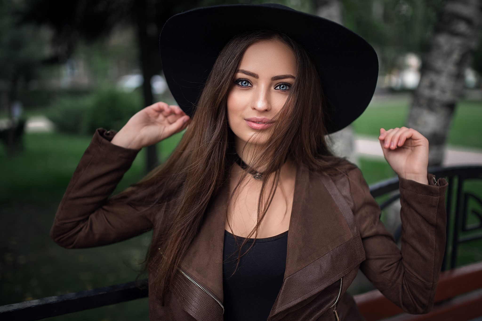 brunette, girls, depth of field, hd, blue eyes, eyes, hat, HD Wallpaper