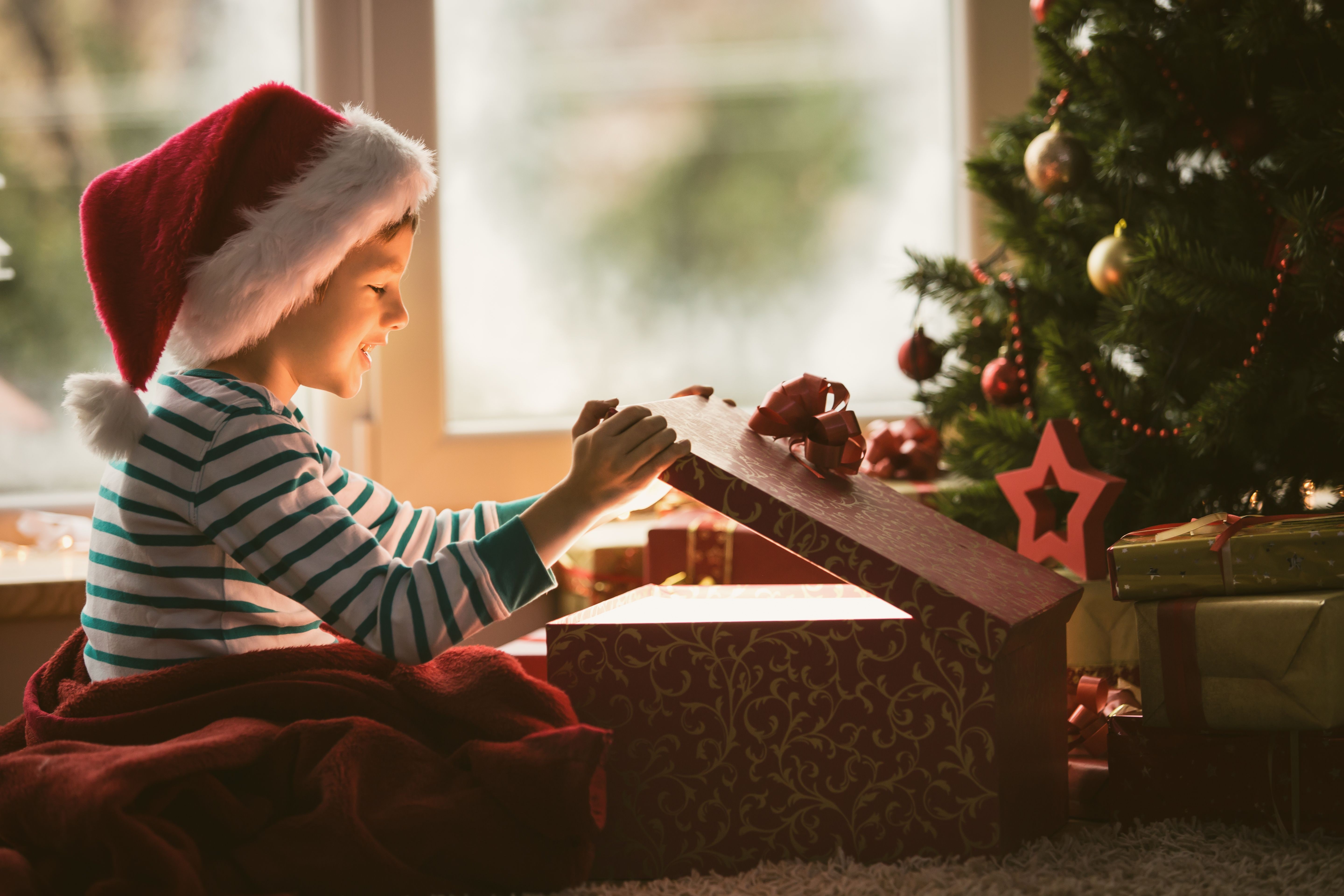 christmas, celebrations, gift, hd, 4k, 5k, HD Wallpaper