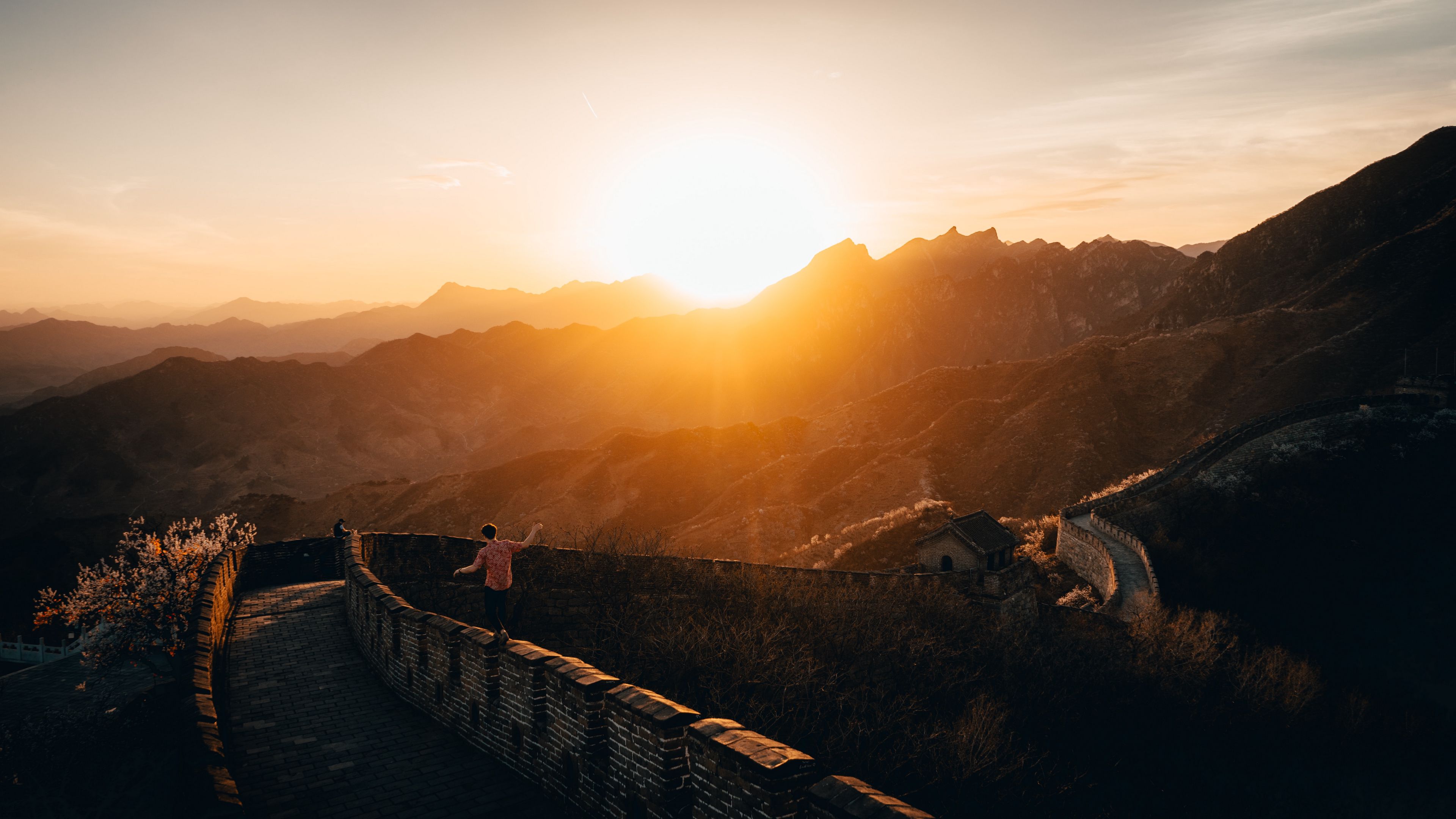 mountains, sunset, wall, building, people, 4k, HD Wallpaper