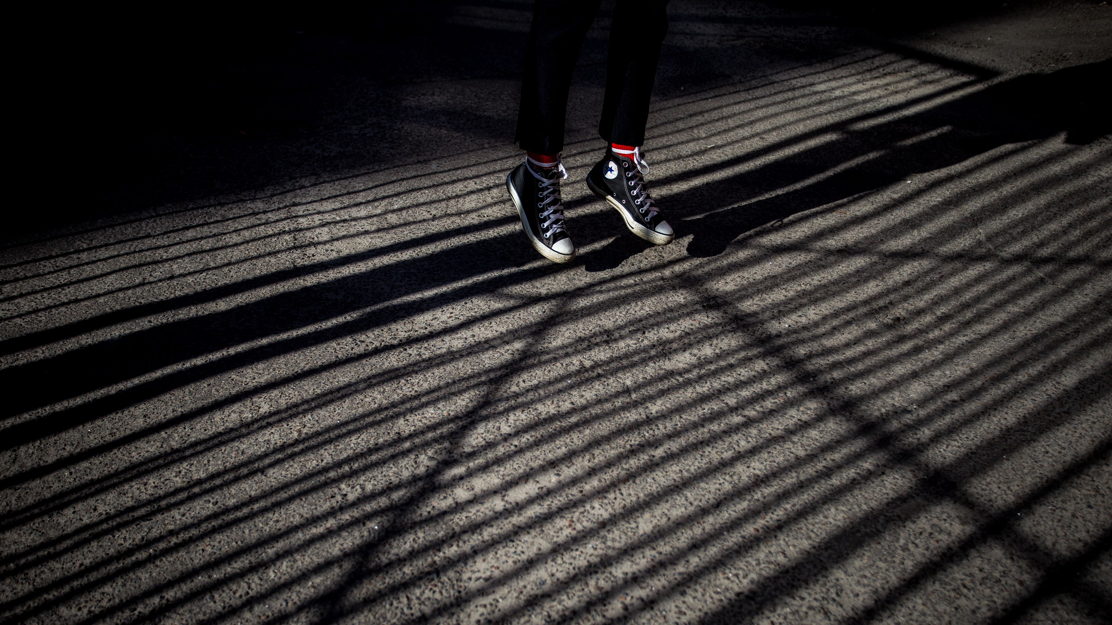 legs, jump, sneakers, shoes, shadow, 4k, HD Wallpaper