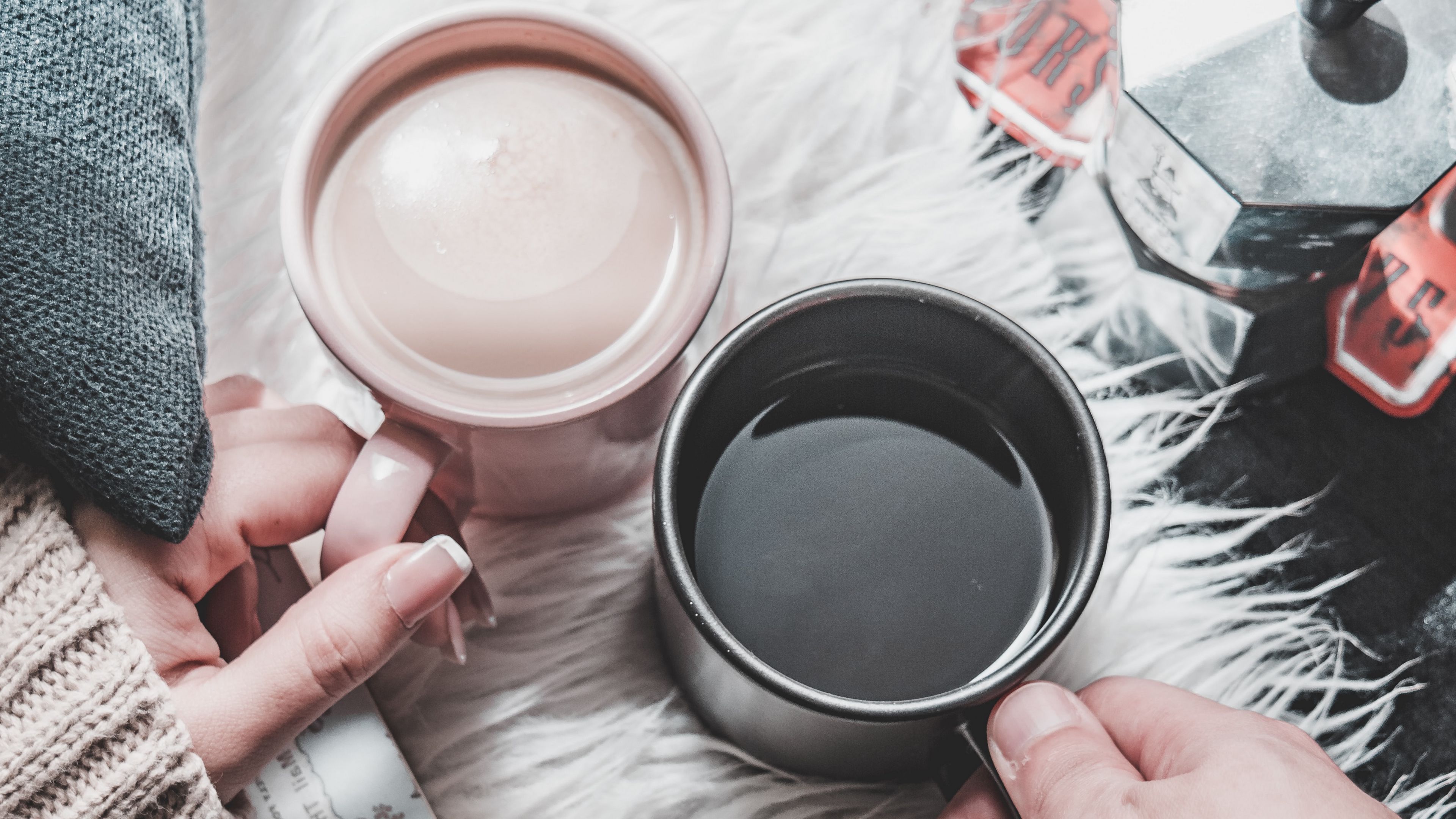 mugs, hands, love, coffee, drink, 4k, HD Wallpaper