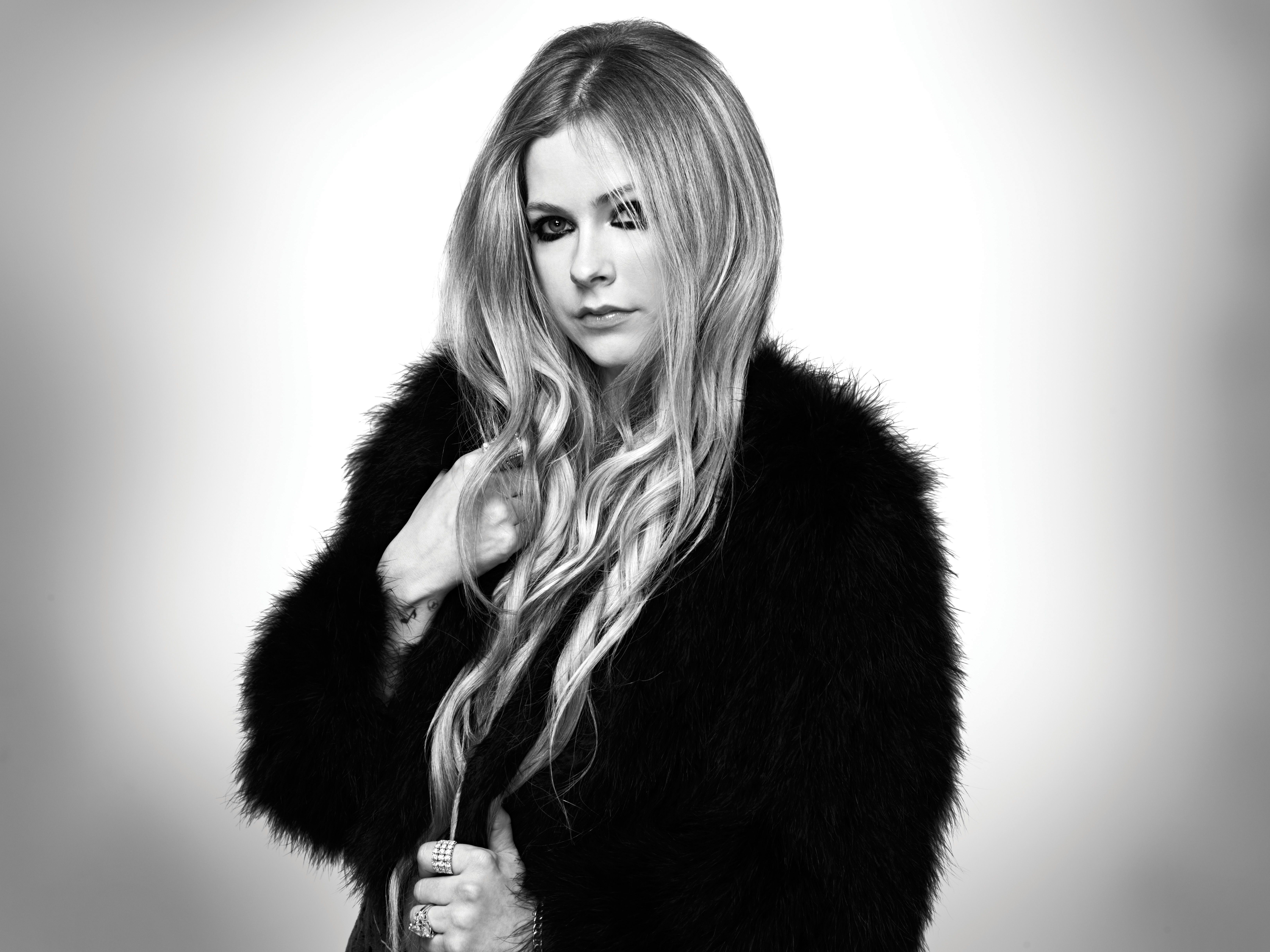 avril lavinge, singer, music, girls, hd, 4k, 5k, monochrome, black and white, HD Wallpaper