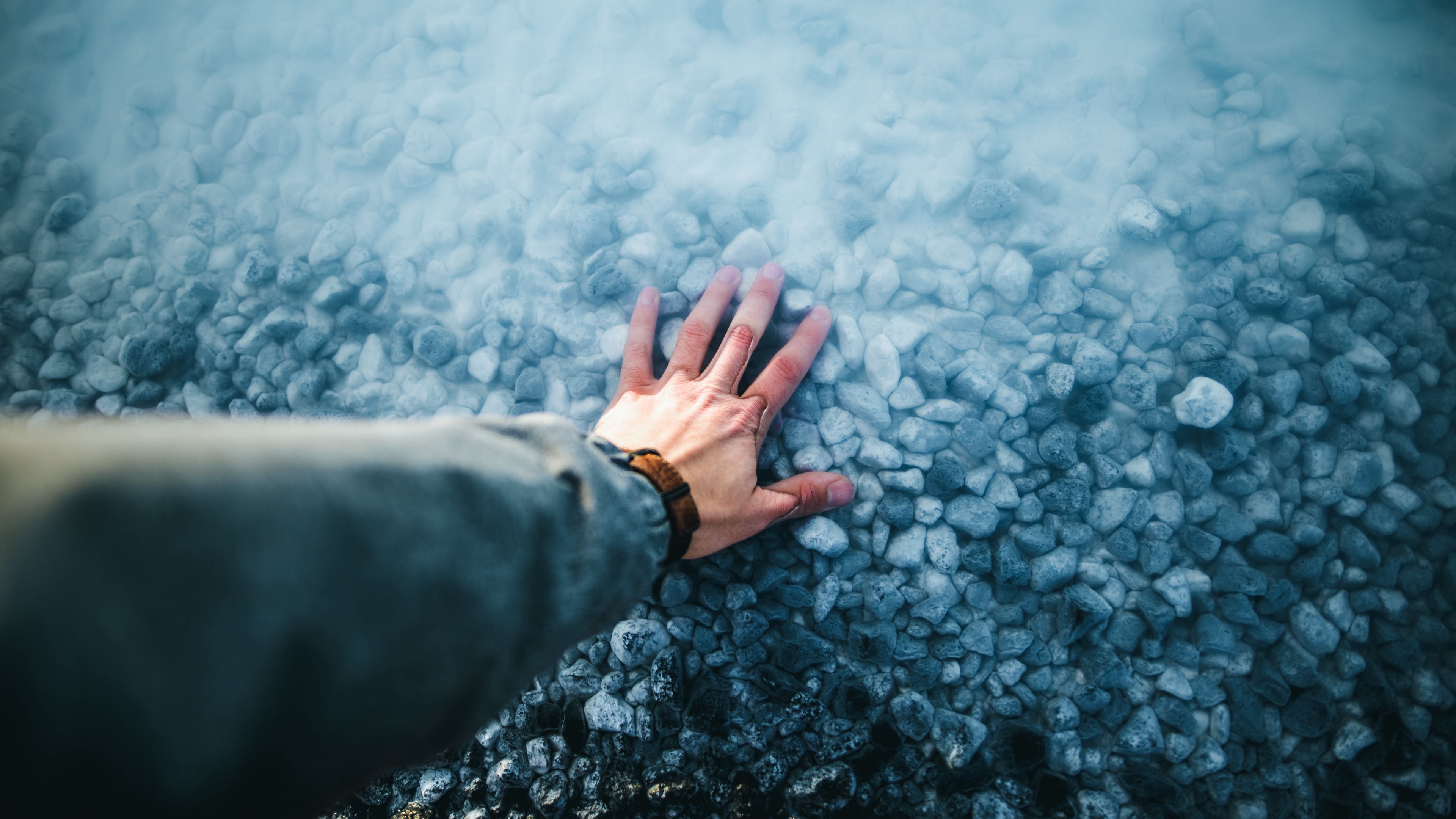 hand, water, stones, bottom, 4k, HD Wallpaper