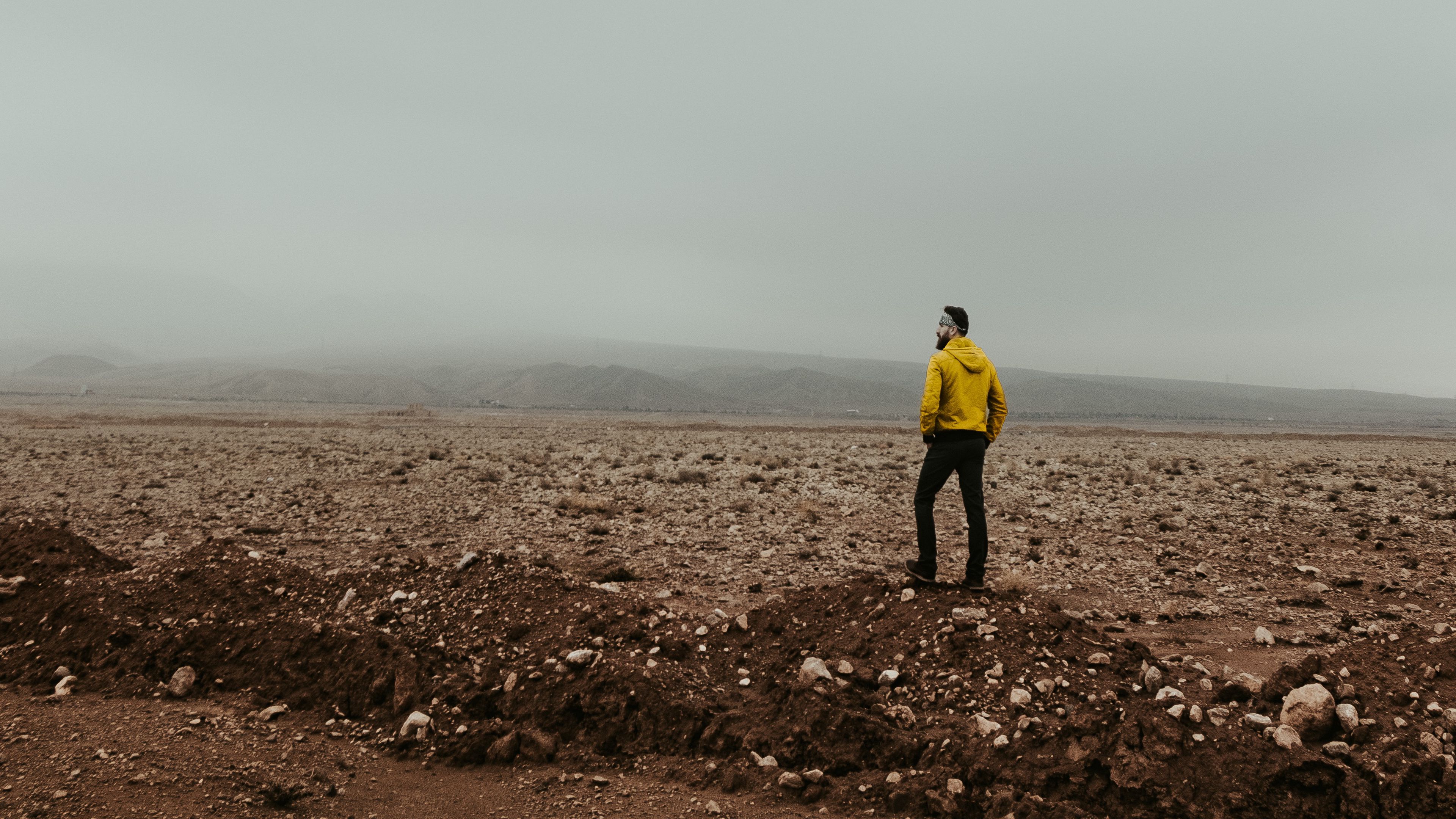 man, fog, landscape, deserted, 4k, HD Wallpaper