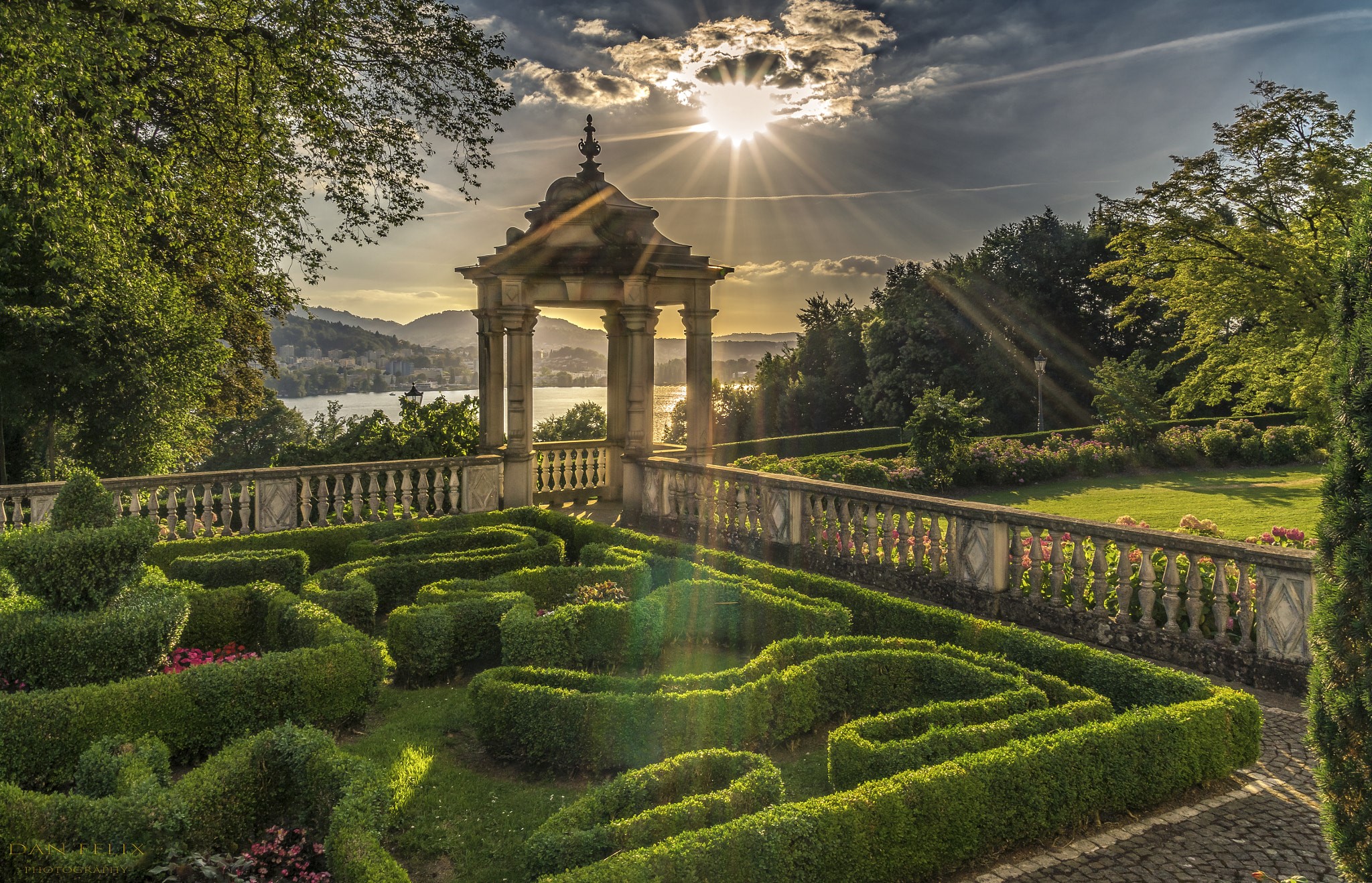 maze, hedges, sun rays, trees, fence, green, 500px, HD Wallpaper