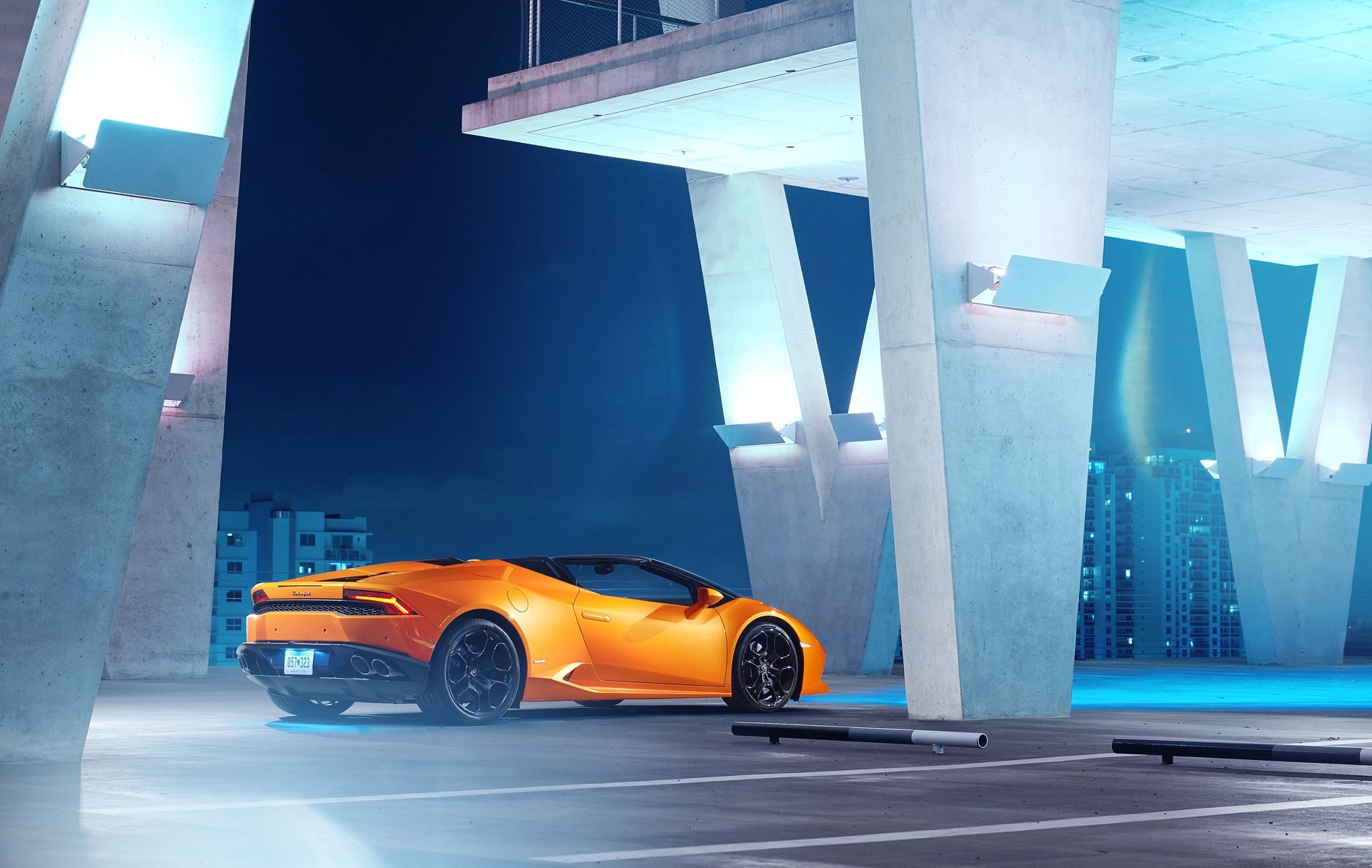 Lamborghini Huracan, Lamborghini, car, luxury cars, night, cyan, blue, orange cars, HD Wallpaper