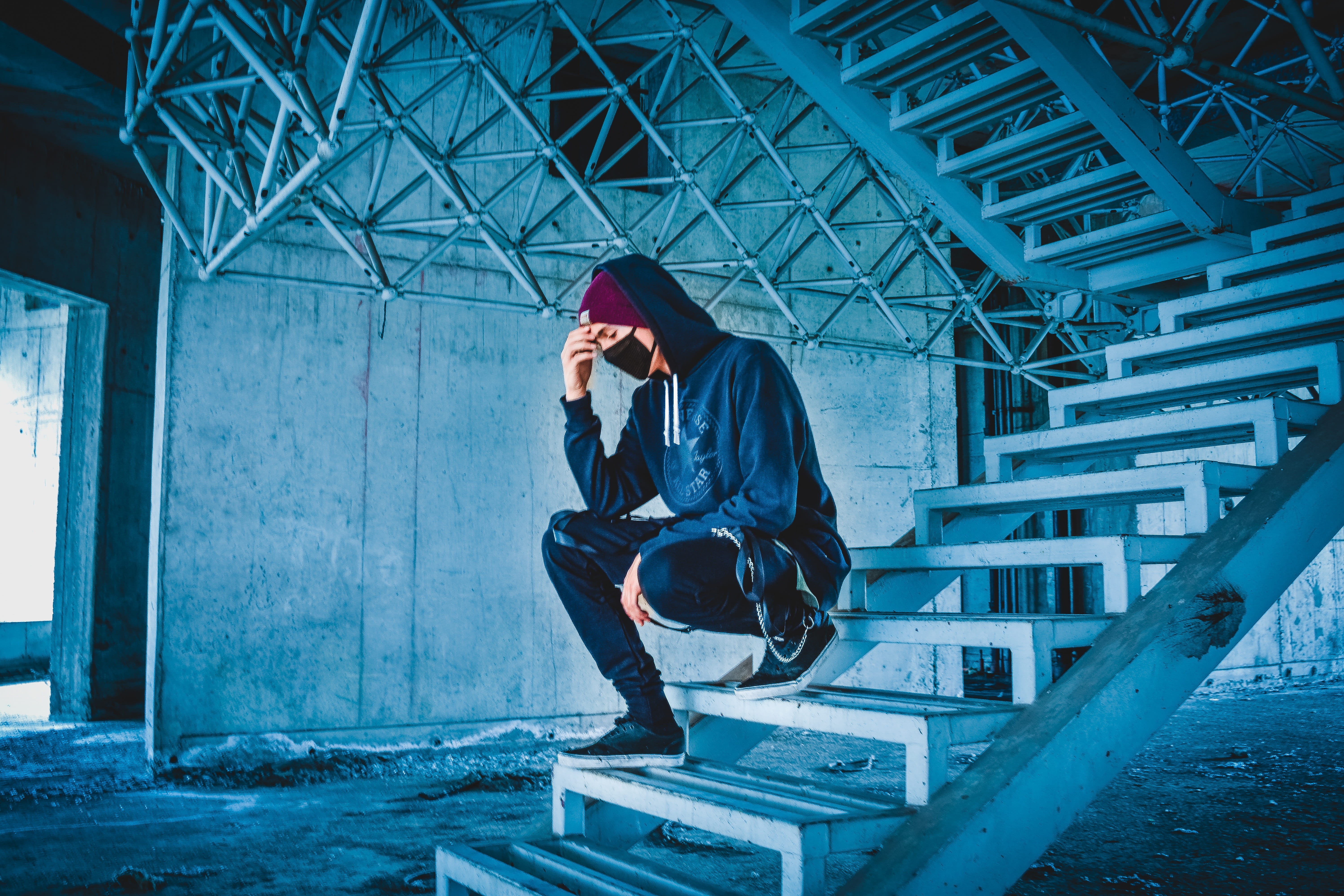 business, sport, 5K, city, cybervibe, caucasian Ethnicity, outdoors, retrofuturism, photography, stairs, man, white, kneeling, abandoned, architecture, HD Wallpaper