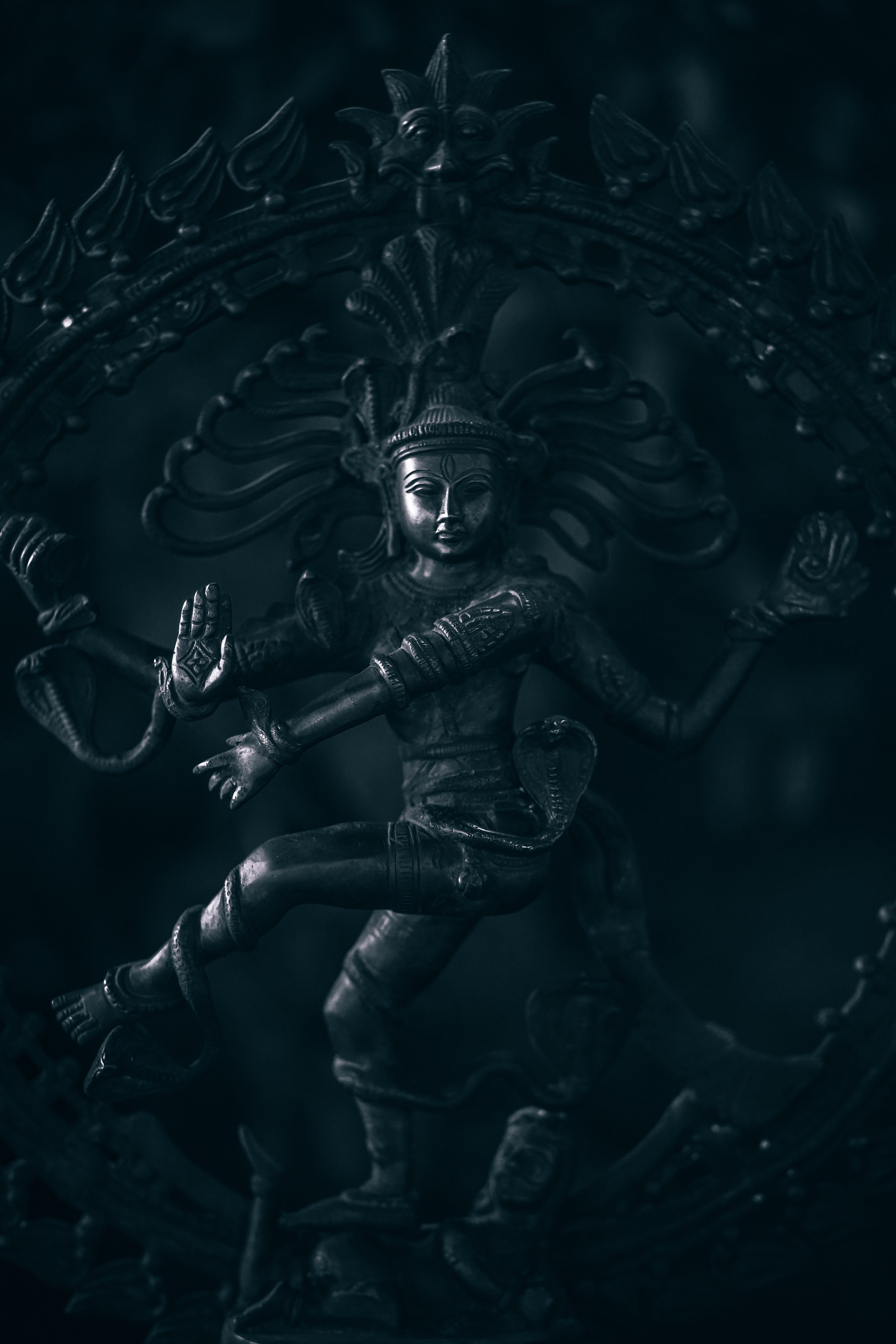 building, no people, statue, close-up, art and craft, indoors, representation, metal, deity, male likeness, goddess, spirituality, creativity, human representation, Phone HD Wallpaper