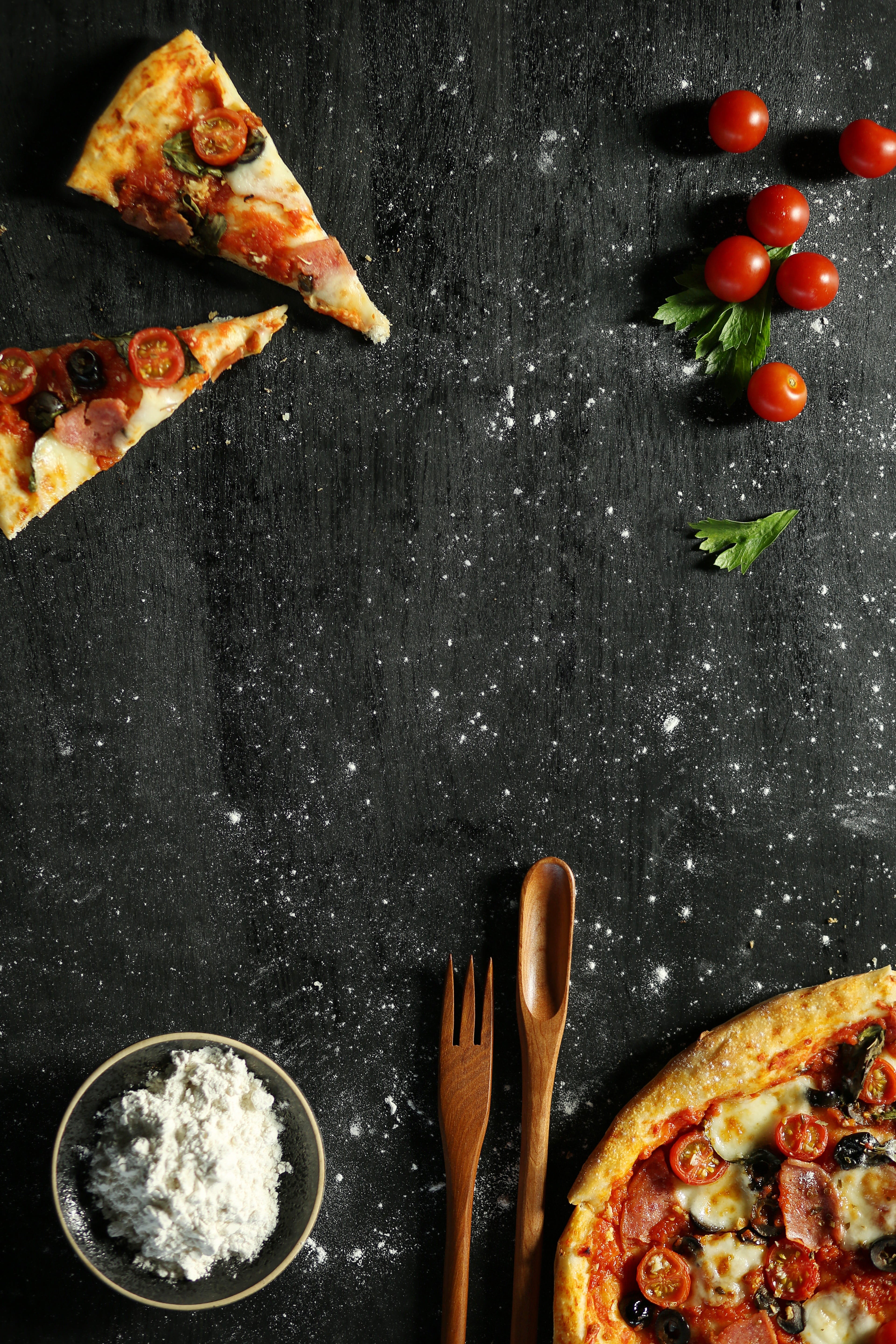 5K, ingredient, preparation, kitchen, baked pastry item, slice, table, near, spoon, flour, no people, vegetable, domestic room, tomato, food, kitchen utensil, Phone HD Wallpaper