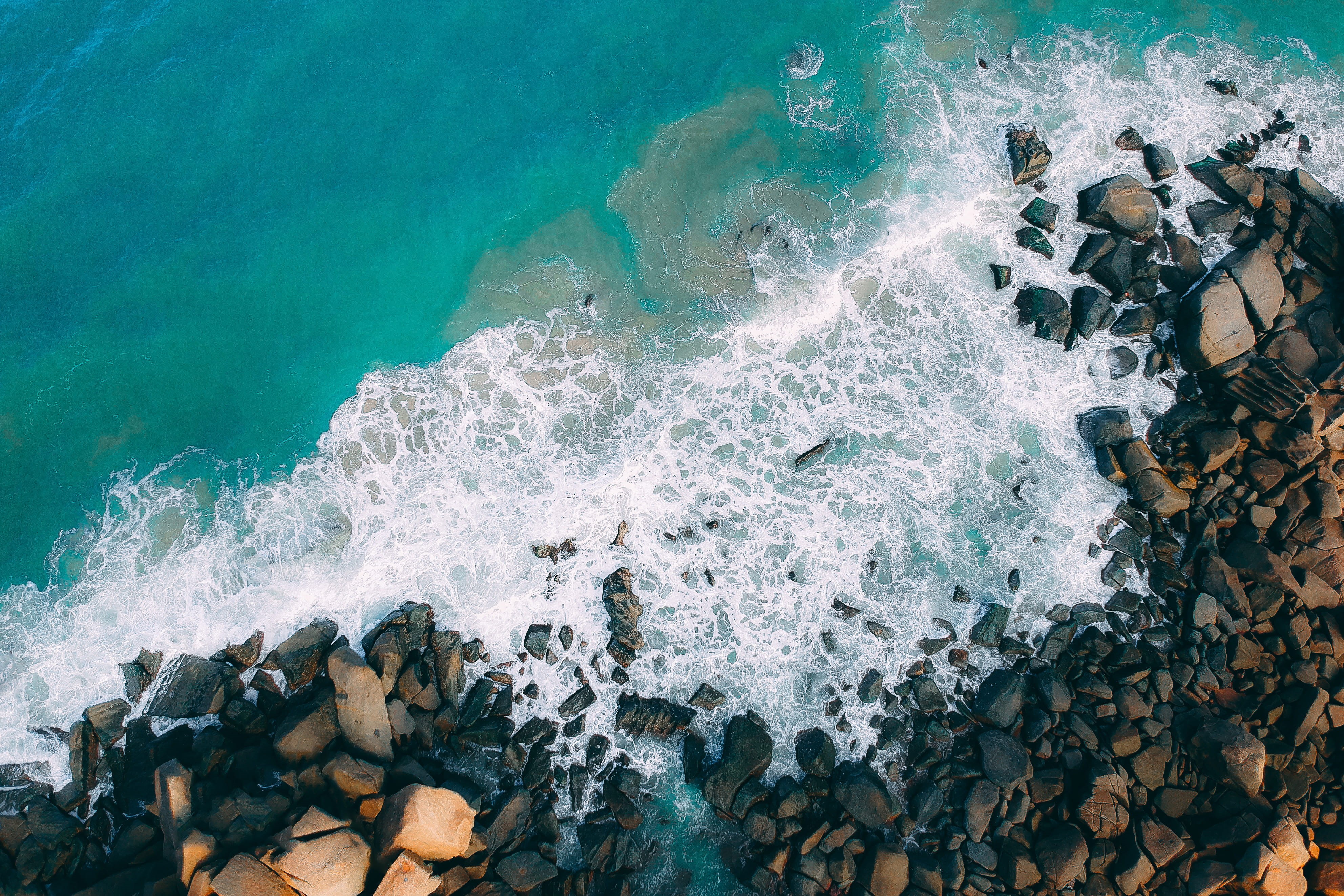 beach, 4K, drone view, surfing, sea, motion, wave, drone photography, top, rock - object, aquatic sport, breaking, nature, photo, day, shore, HD Wallpaper