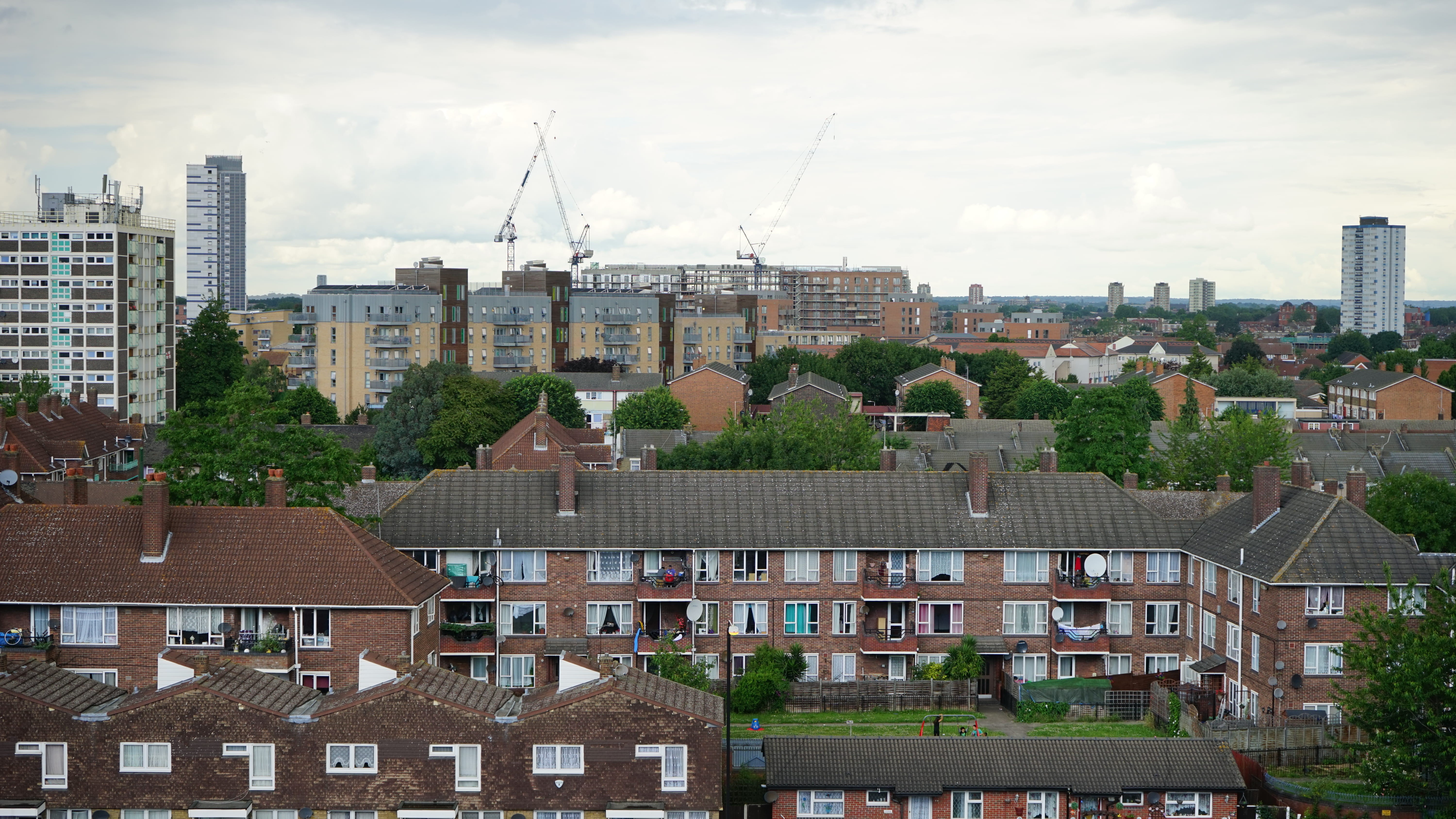 5K, apartment, paint, landscape, community, architecture, skyscrapers, urban, home, town, outdoors, roof, housing, day, district, house, high, nature, HD Wallpaper