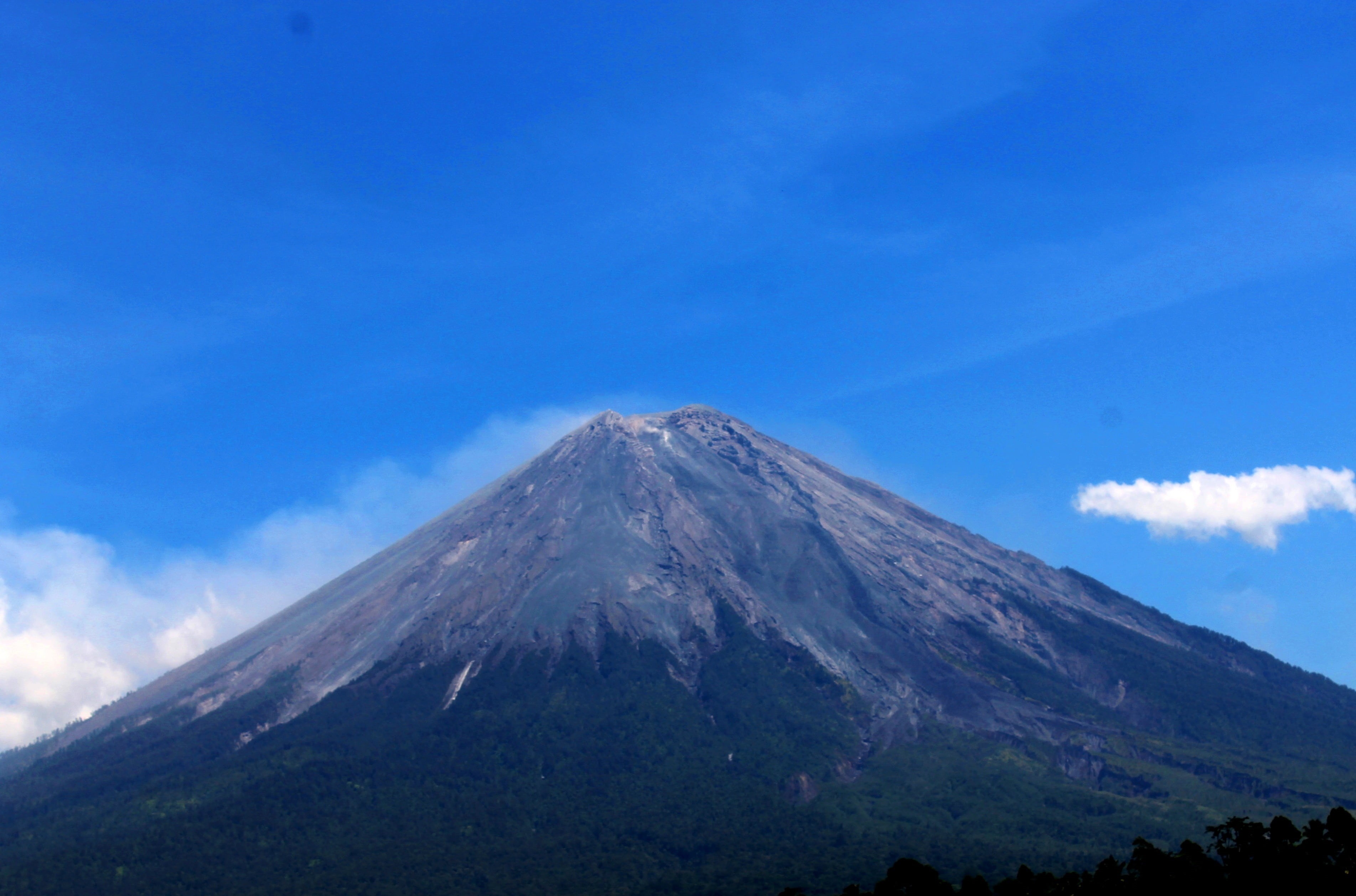 mt Fuji, mountains, nature, snow, indonesia, cloud - sky, java, photo, landscape, geology, non-urban scene, outdoors, lumajang, smoke - physical structure, HD Wallpaper