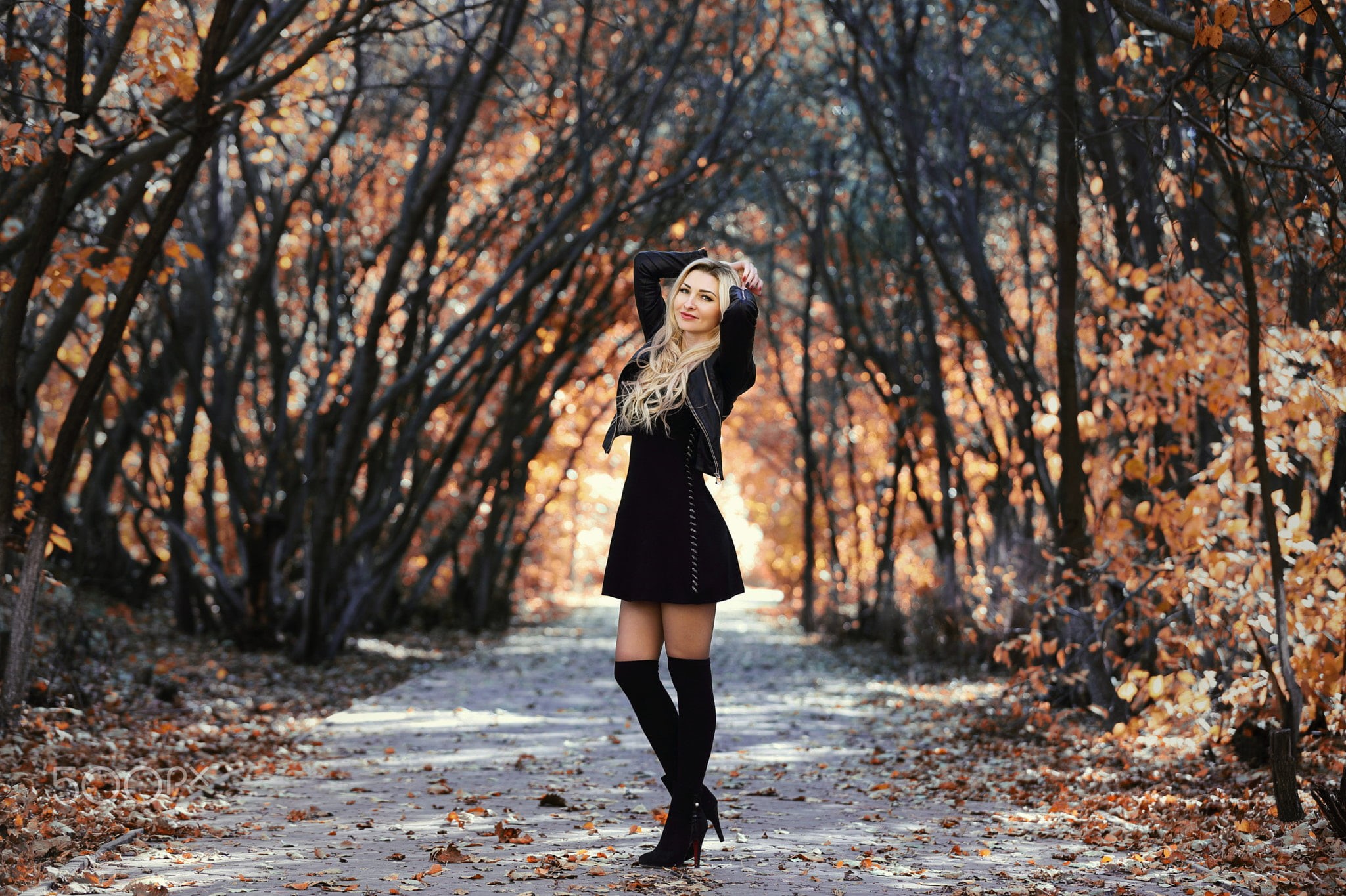 young adult, outdoors, legs, tree, 1080P, one person, depth of field, plant, looking at viewer, real people, leisure activity, road, glamour women, beauty, HD Wallpaper