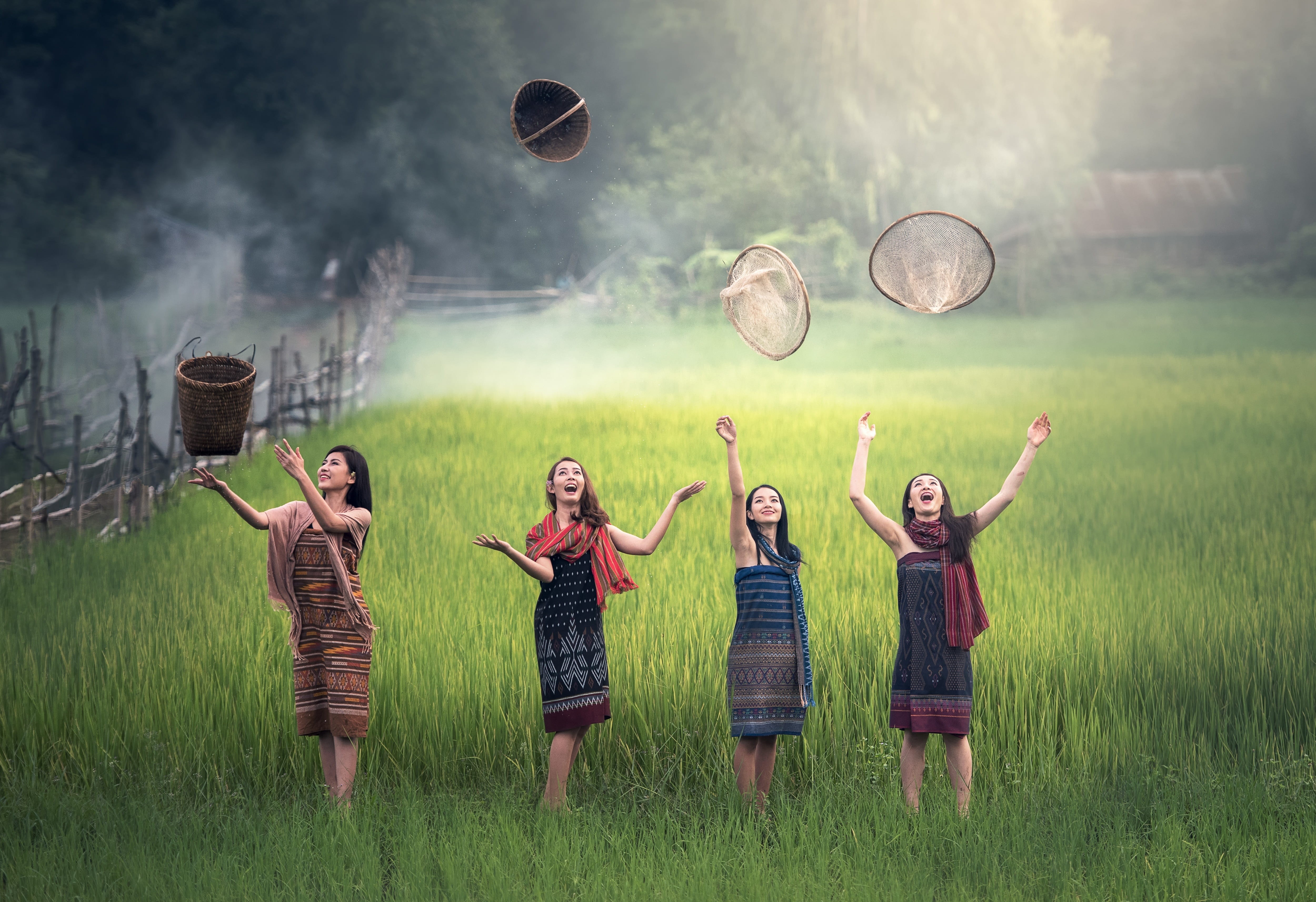 health, 4K, summer, exciting, joy, rice, local nature, time, sunny, casual clothing, stretching, red, bright, limb, baskets, human arm, people, outstretched, HD Wallpaper