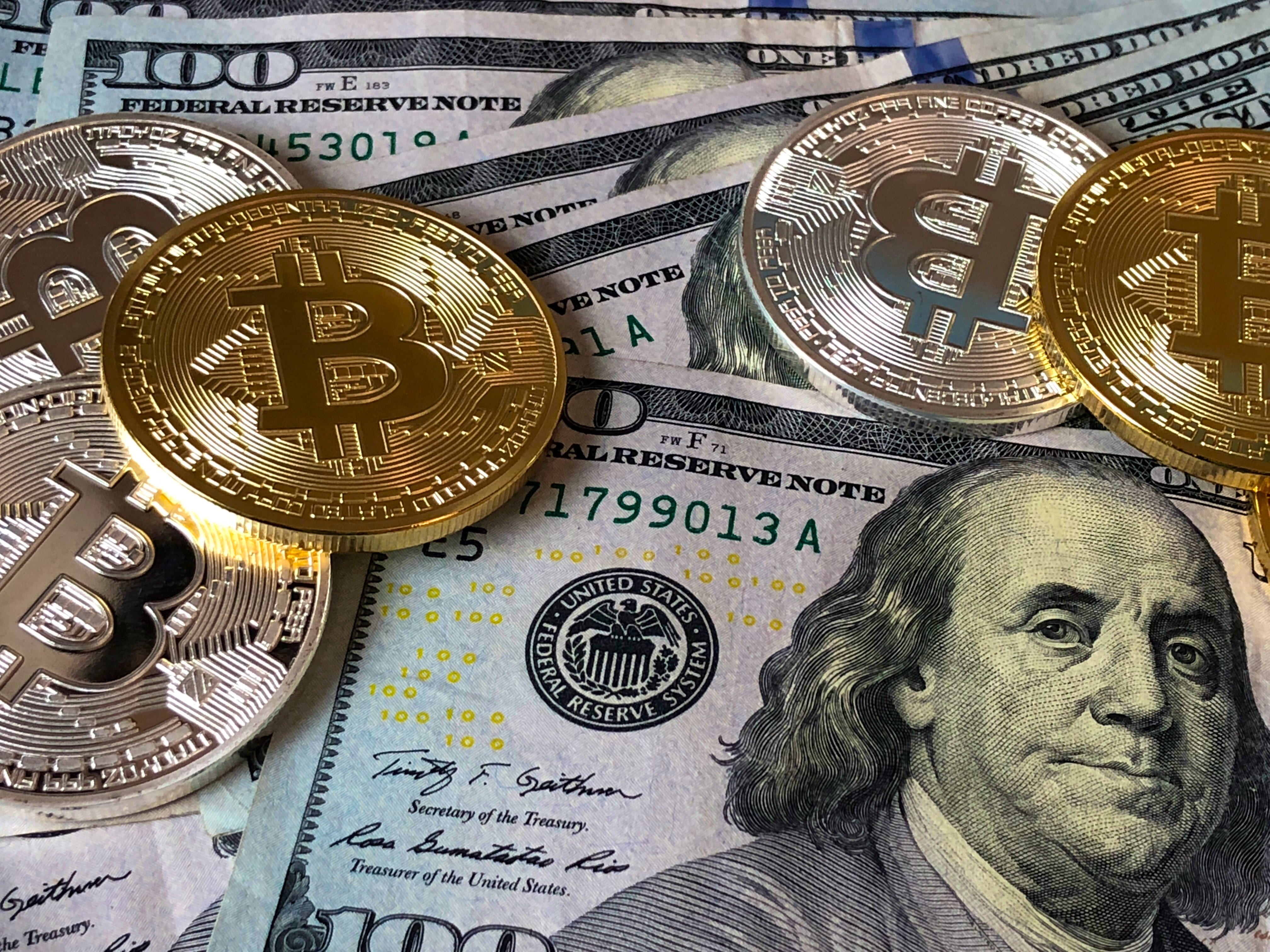 indoors, no people, 4K, number, business, representation, finance, currency, close-up, dollar, investment, bills, dollar sign, coin, banking, economy, HD Wallpaper