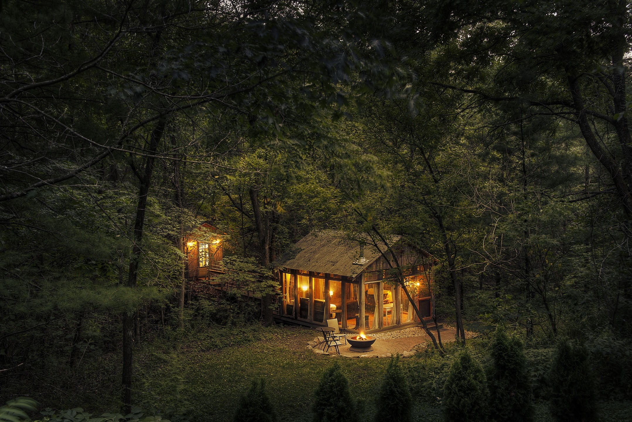 night, trees, growth, brown, green color, lights, building, cabin, plant, illuminated, house, architecture, tree, wooden, wood, building exterior, lighting equipment, HD Wallpaper