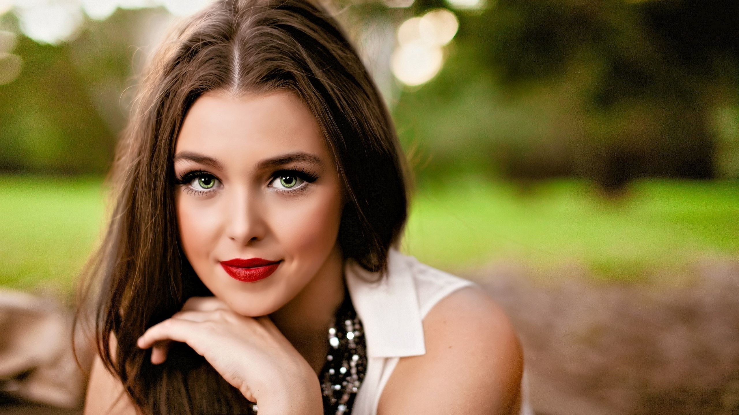 brown hair, bare shoulders, women, beautiful people, 2K, headshot, looking at camera, outdoors, glamour, human face, looking at viewer, model, young adult, HD Wallpaper