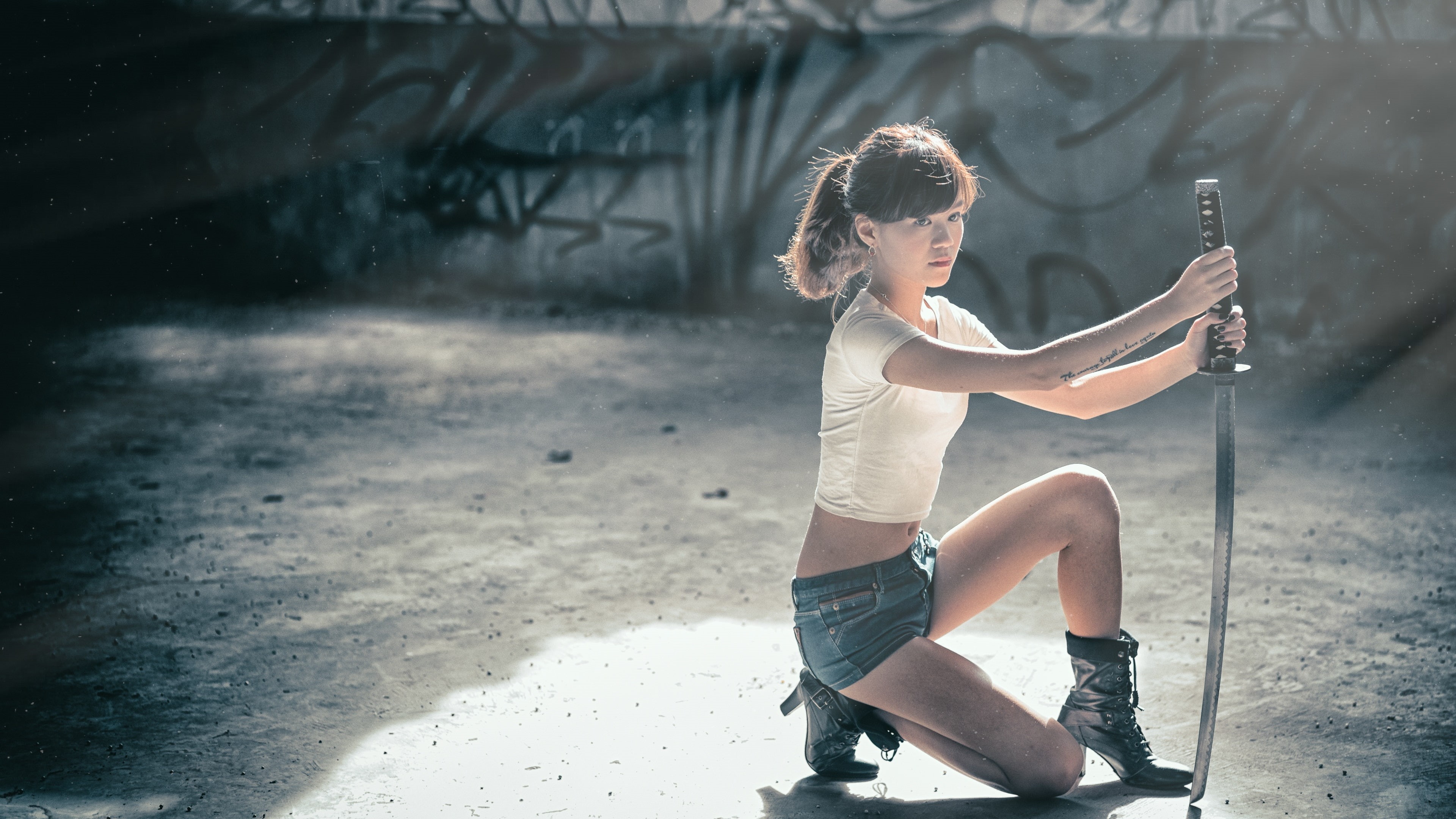 Asian, Girl, Sword, Samurai, Pose, 4K, HD Wallpaper