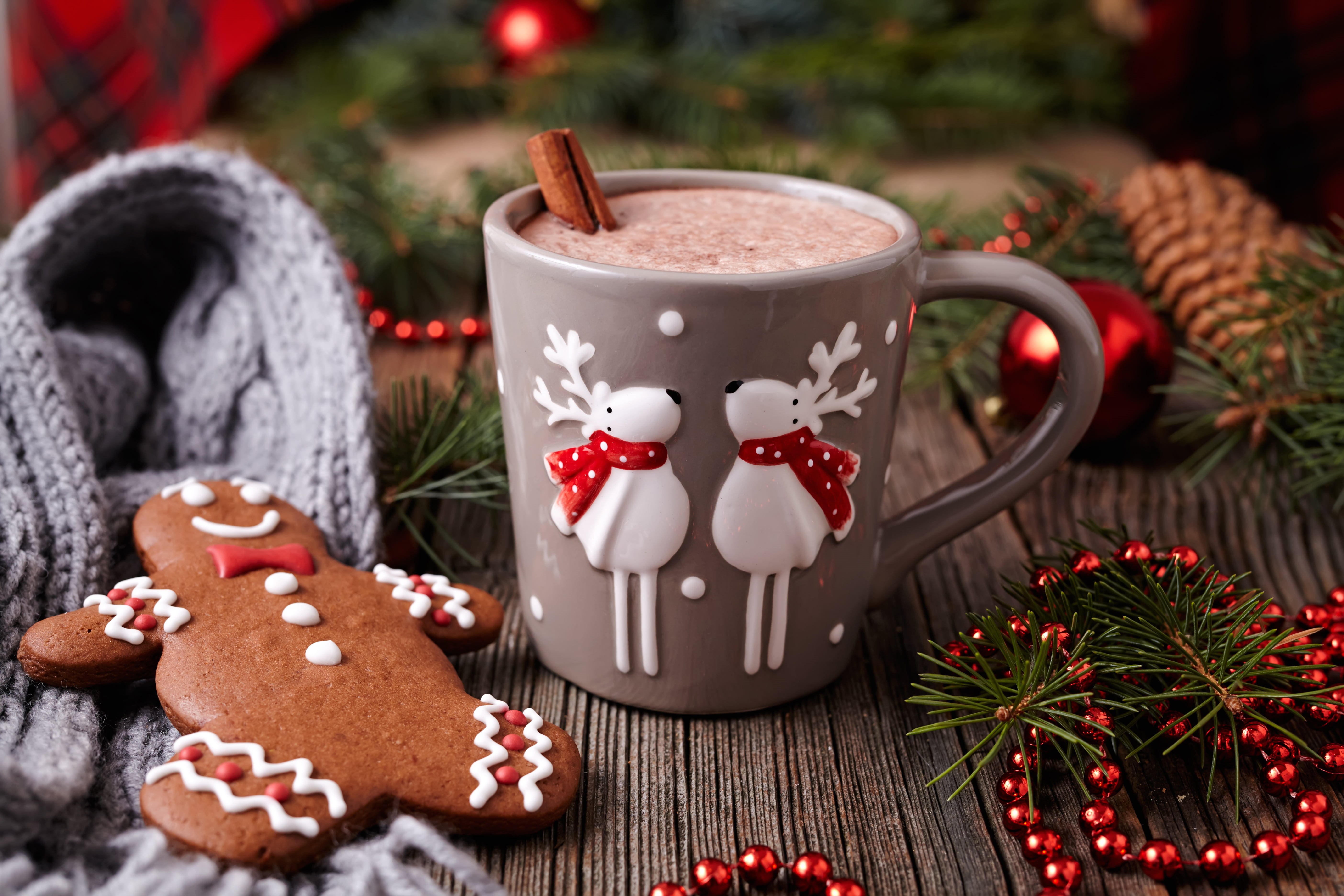 cinnamon, gingerbread Man, drink, sweet Food, New Year, brown, ornate, anise, homemade, candy, glaze, branch, cookie, gift, gray, marshmallow, holiday, HD Wallpaper