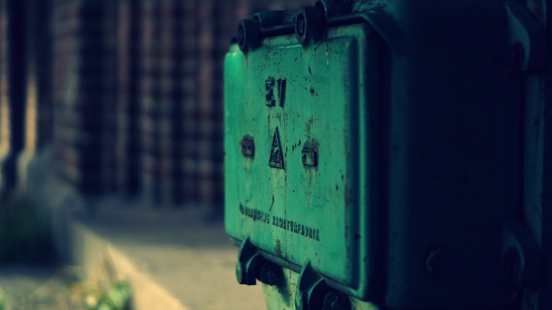 communication, close-up, equipment, dirty, green color, outdoors, old, focus, fuel and power generation, metal, 1080P, technology, obsolete, day, utility pole, HD Wallpaper
