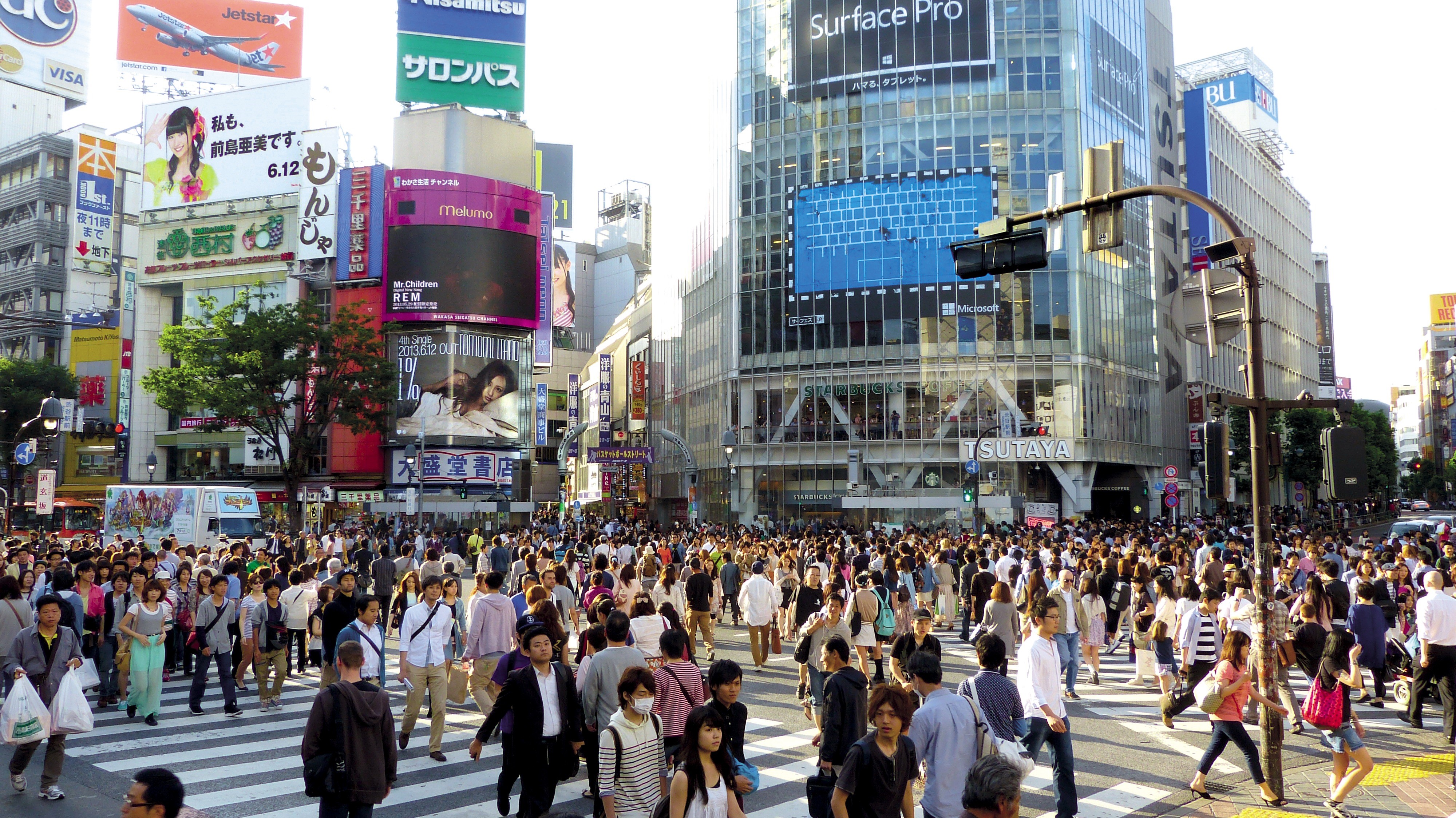 urban Scene, office building exterior, asia, transportation, 4K, architecture, group of people, pedestrian, traffic lights, city, shopping, tokyo, road, HD Wallpaper